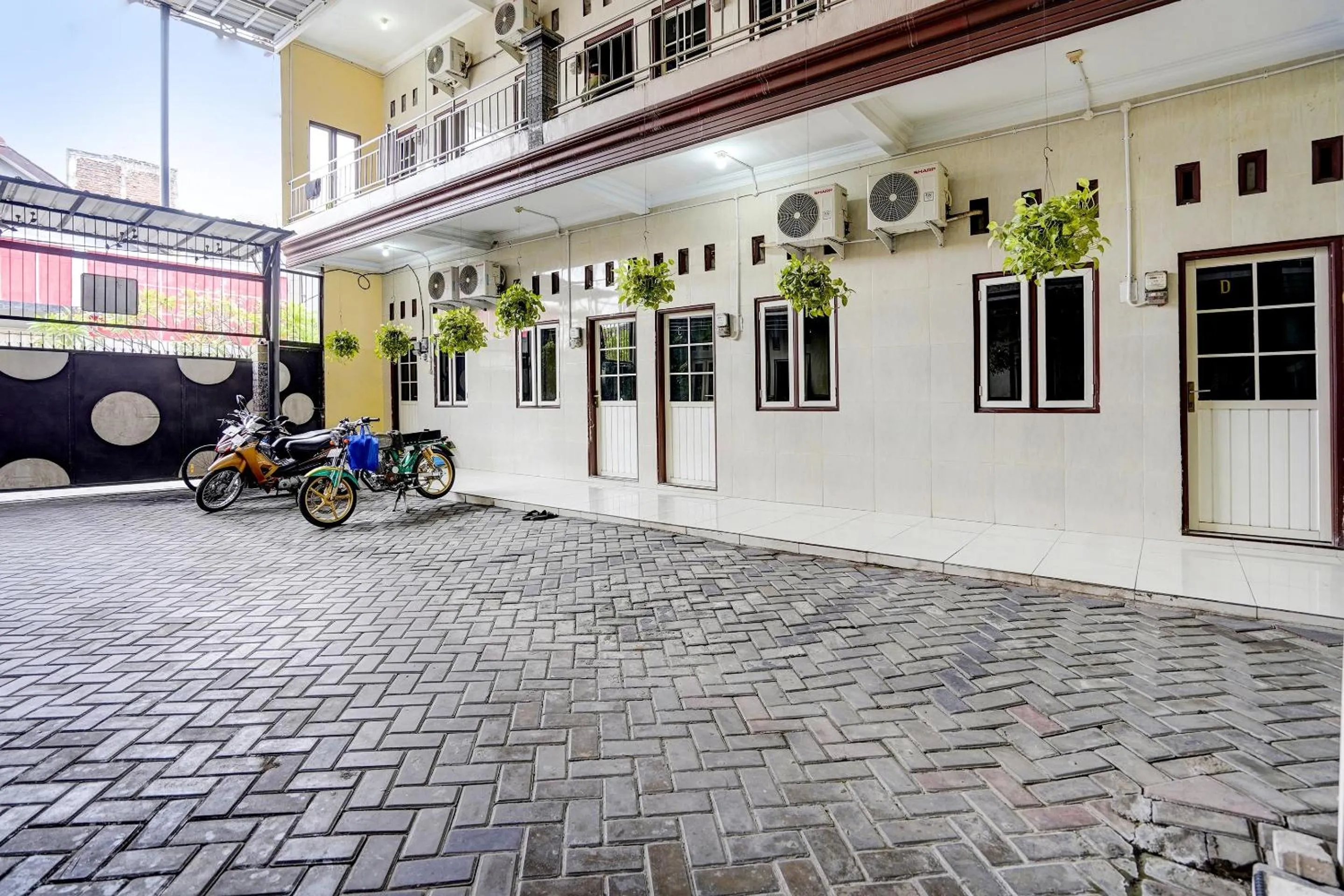 Lobby or reception in OYO 91795 Kos Jeehel Syariah