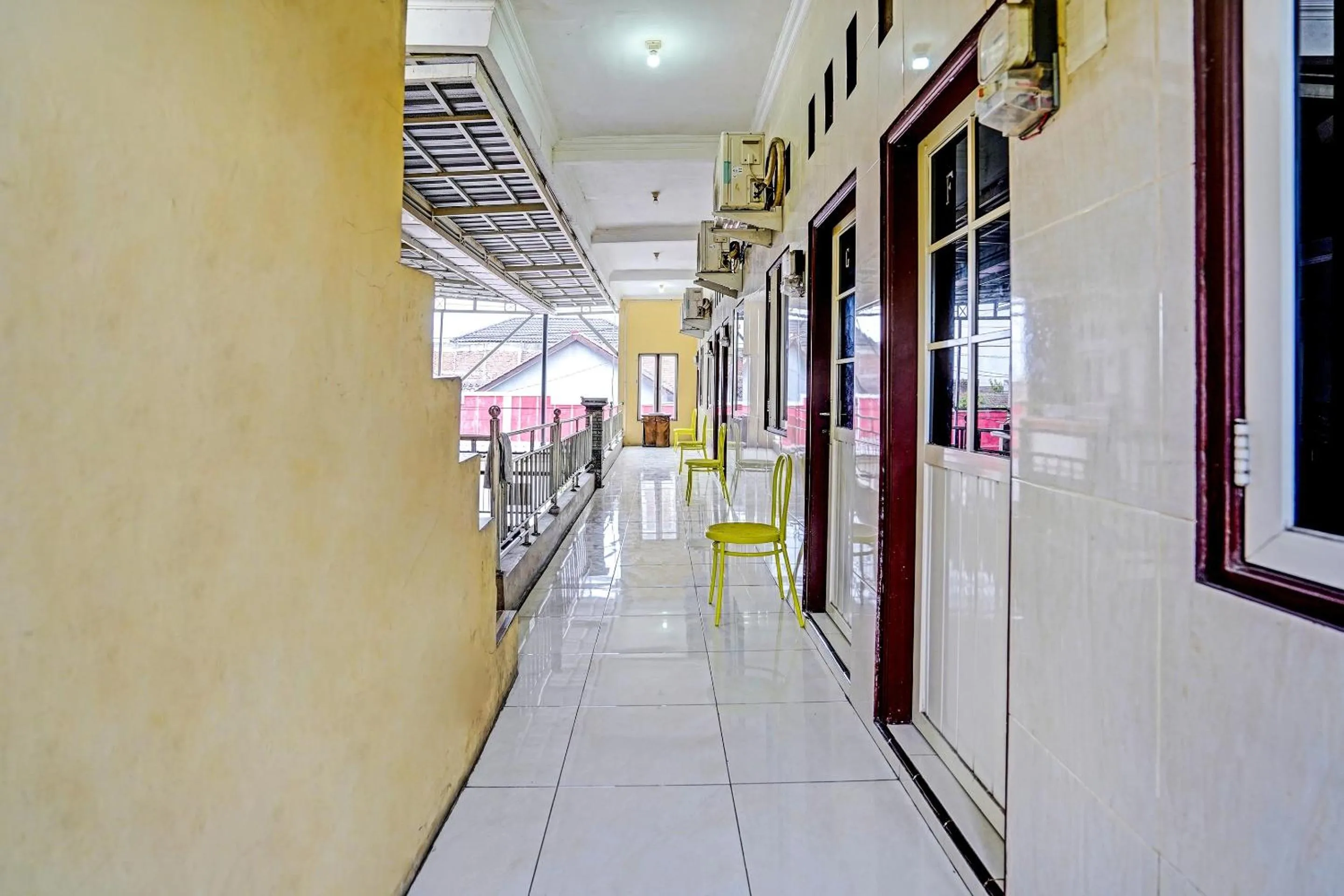 Lobby or reception in OYO 91795 Kos Jeehel Syariah