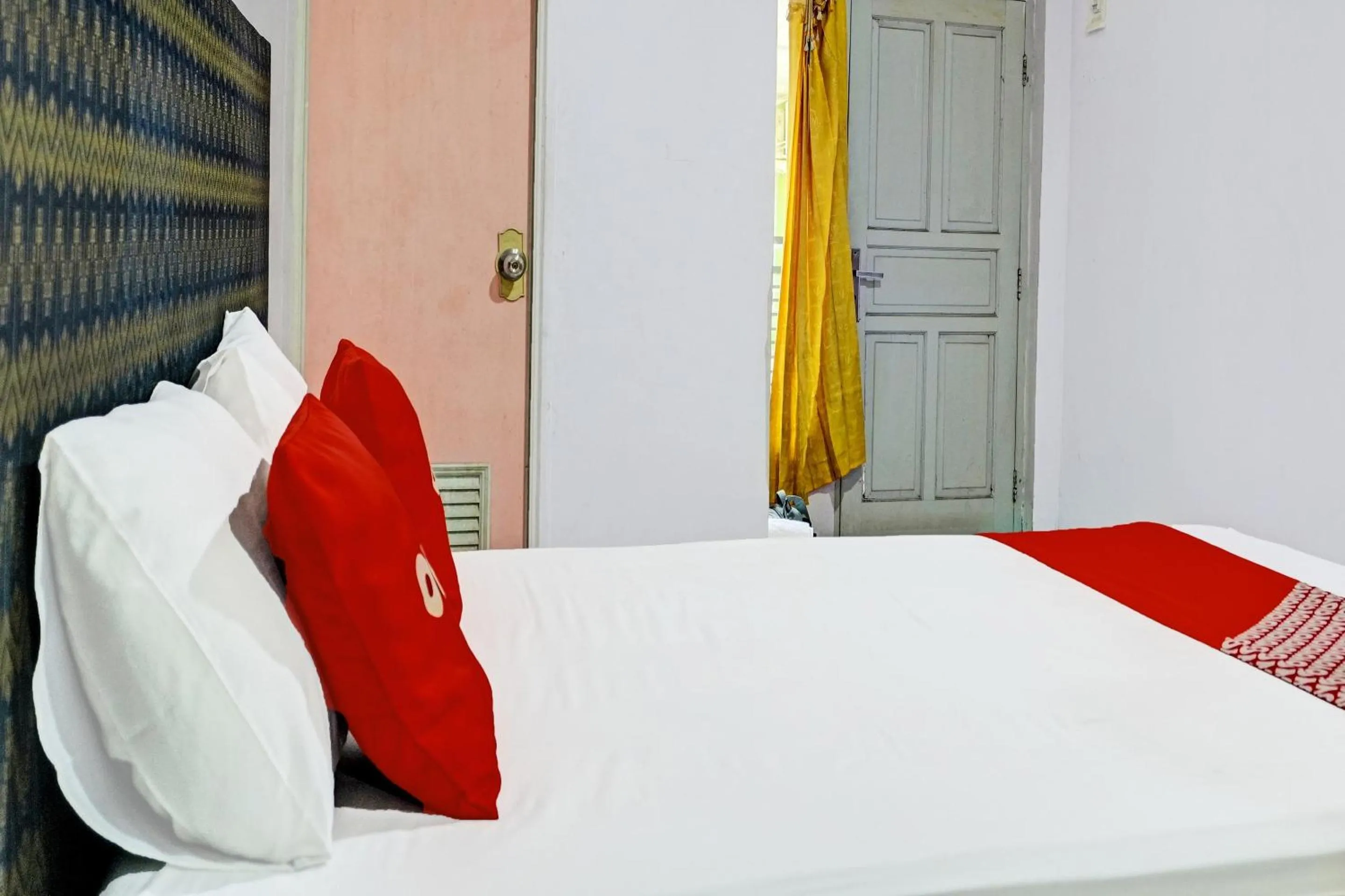 Bedroom, Bed in OYO 91796 Guest House Ghalta Syariah