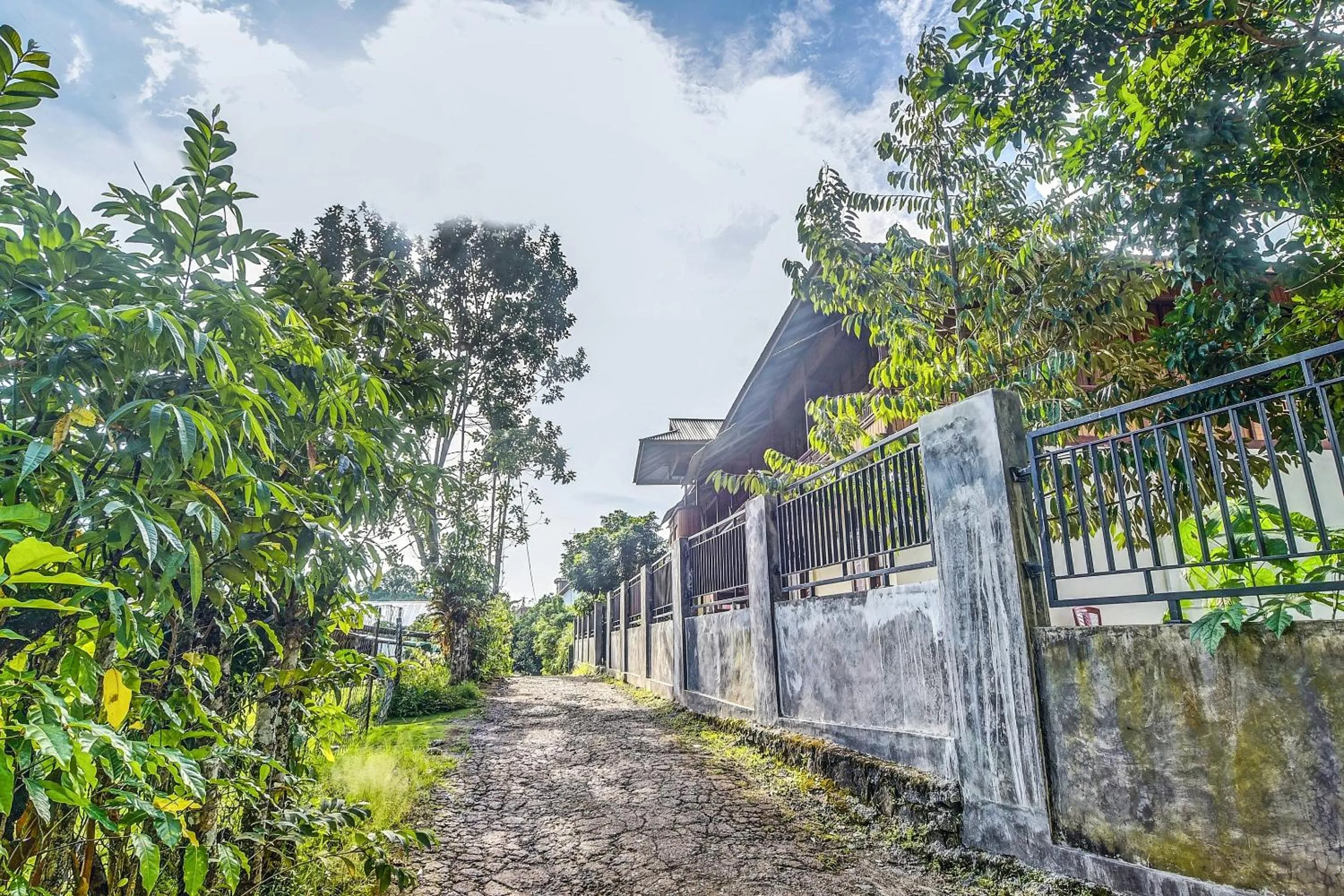 Facade/entrance in Hotel O Sosonopan Homestay Near LANTAMAL VIII MANADO