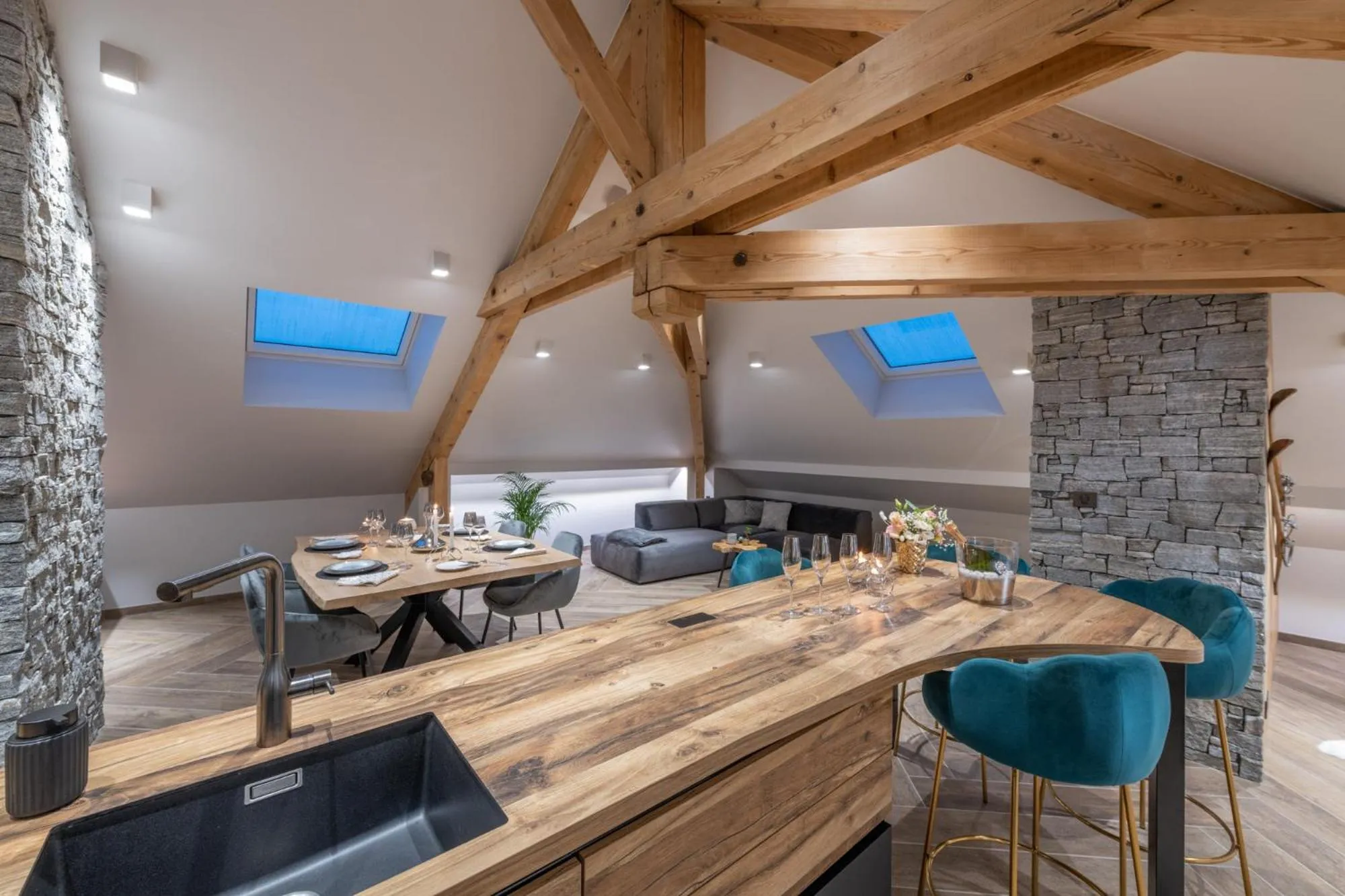 Dining area in Mairnaige, luxueux appartement avec sauna