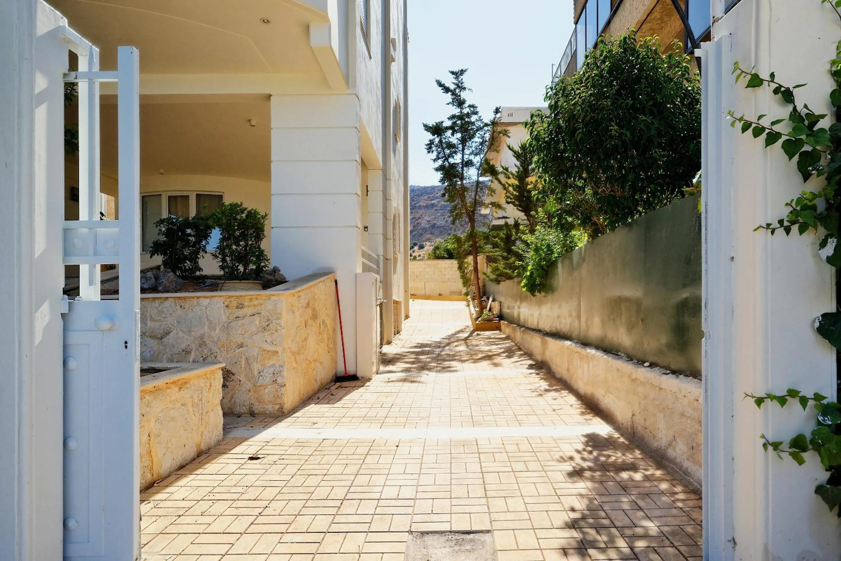 Parking in Triplex Villa Gardenia Glyfada sea view