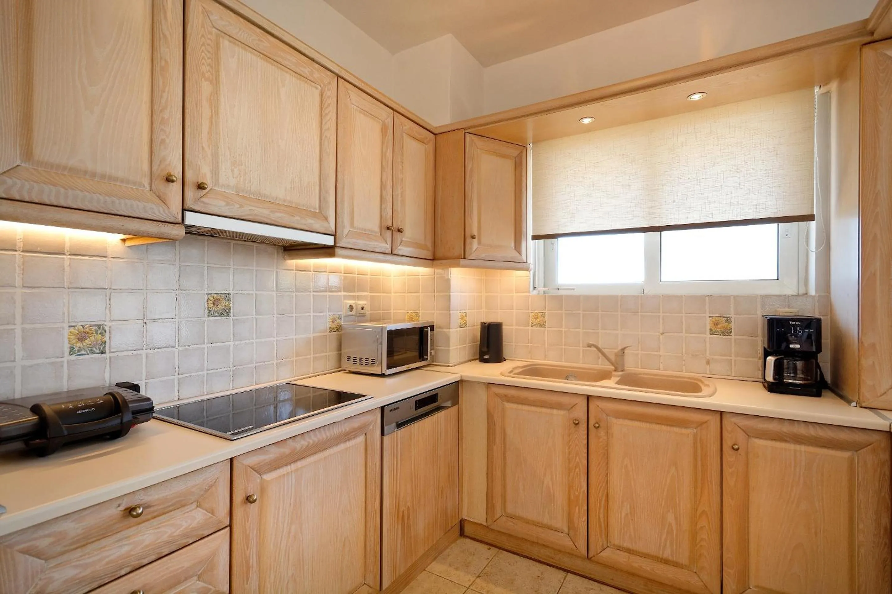 Coffee/tea facilities in Triplex Villa Gardenia Glyfada sea view