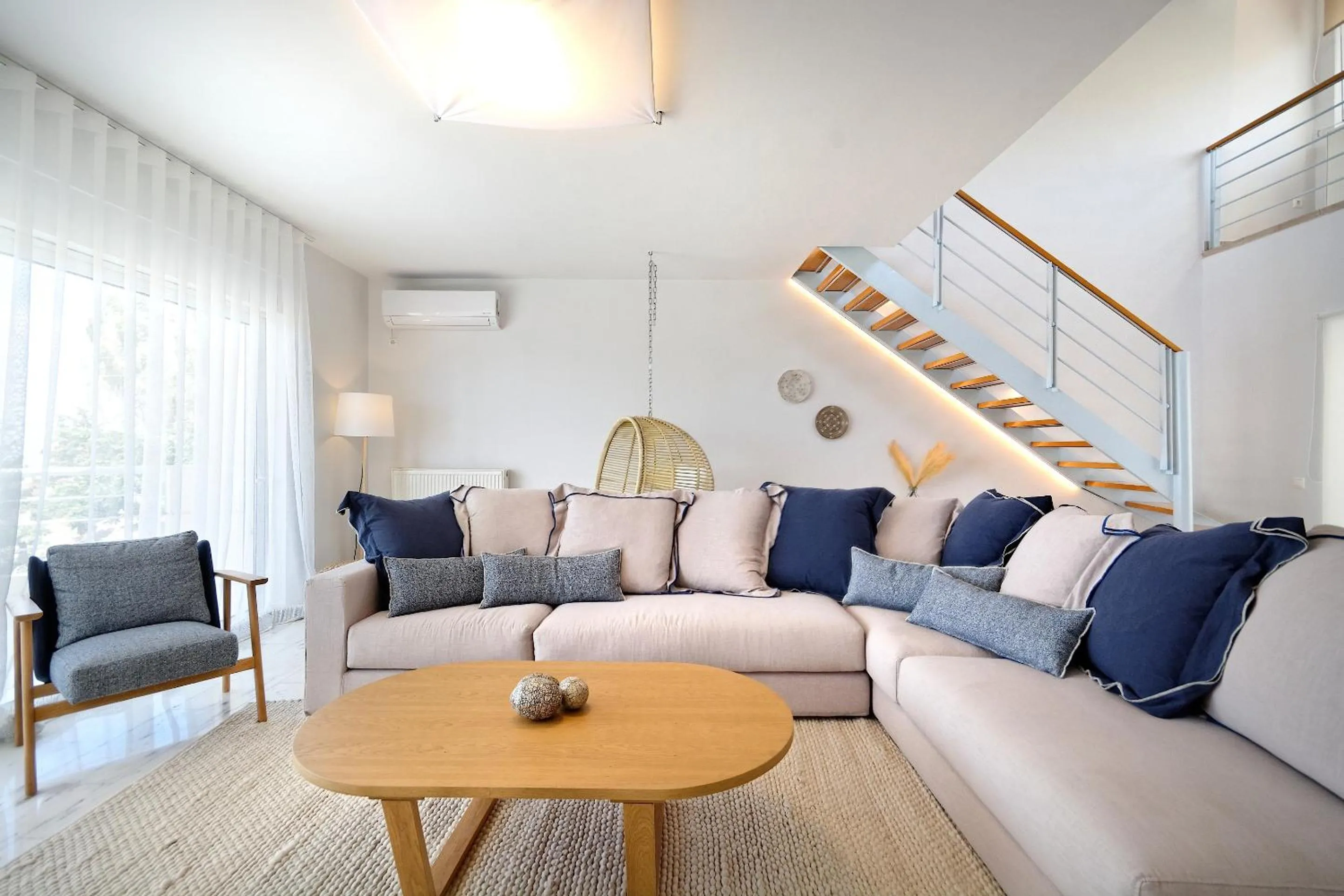 Living room in Triplex Villa Gardenia Glyfada sea view