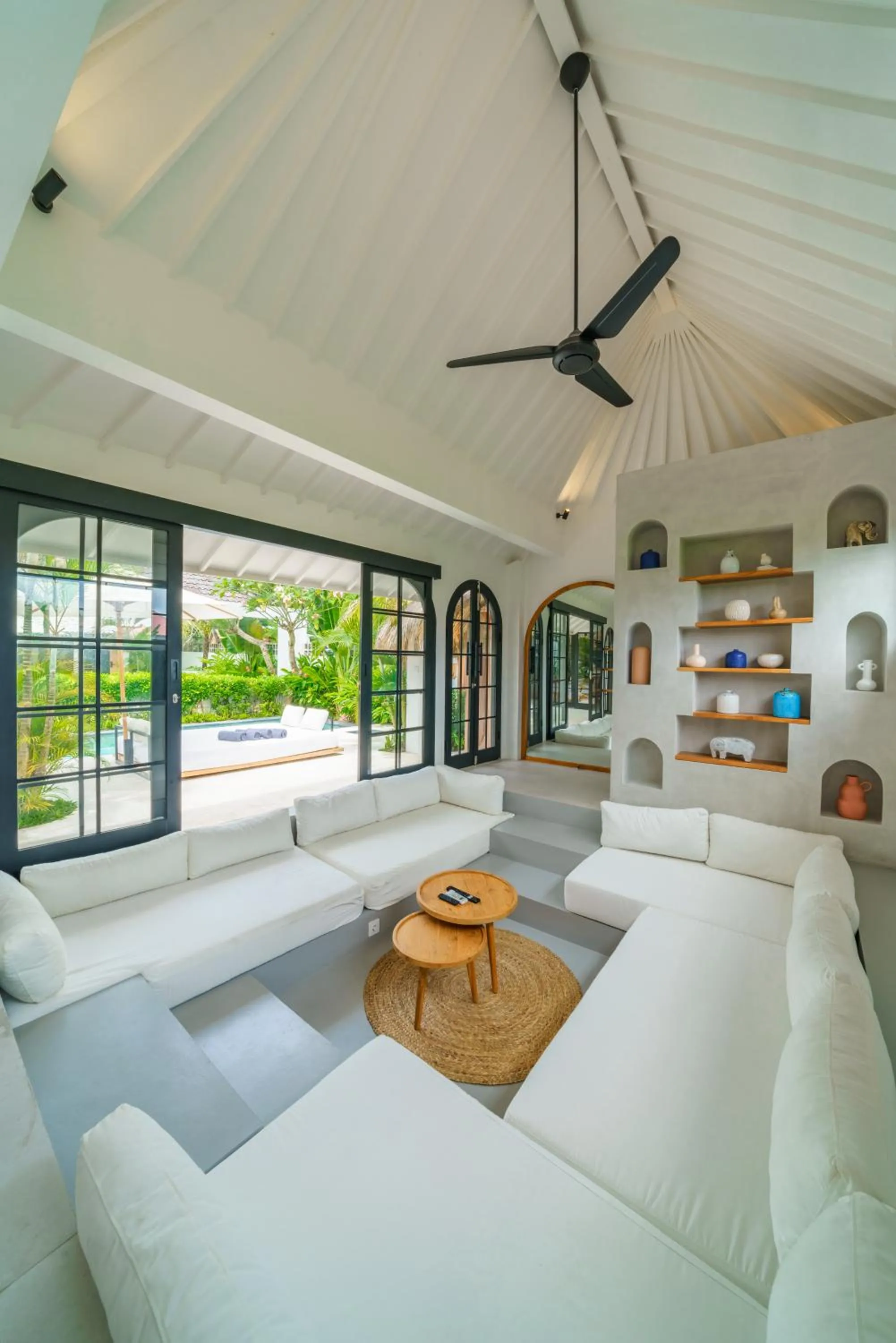 Living room in Villa Mellow - Lovely 2 bdr villa close to the beach in Canggu !