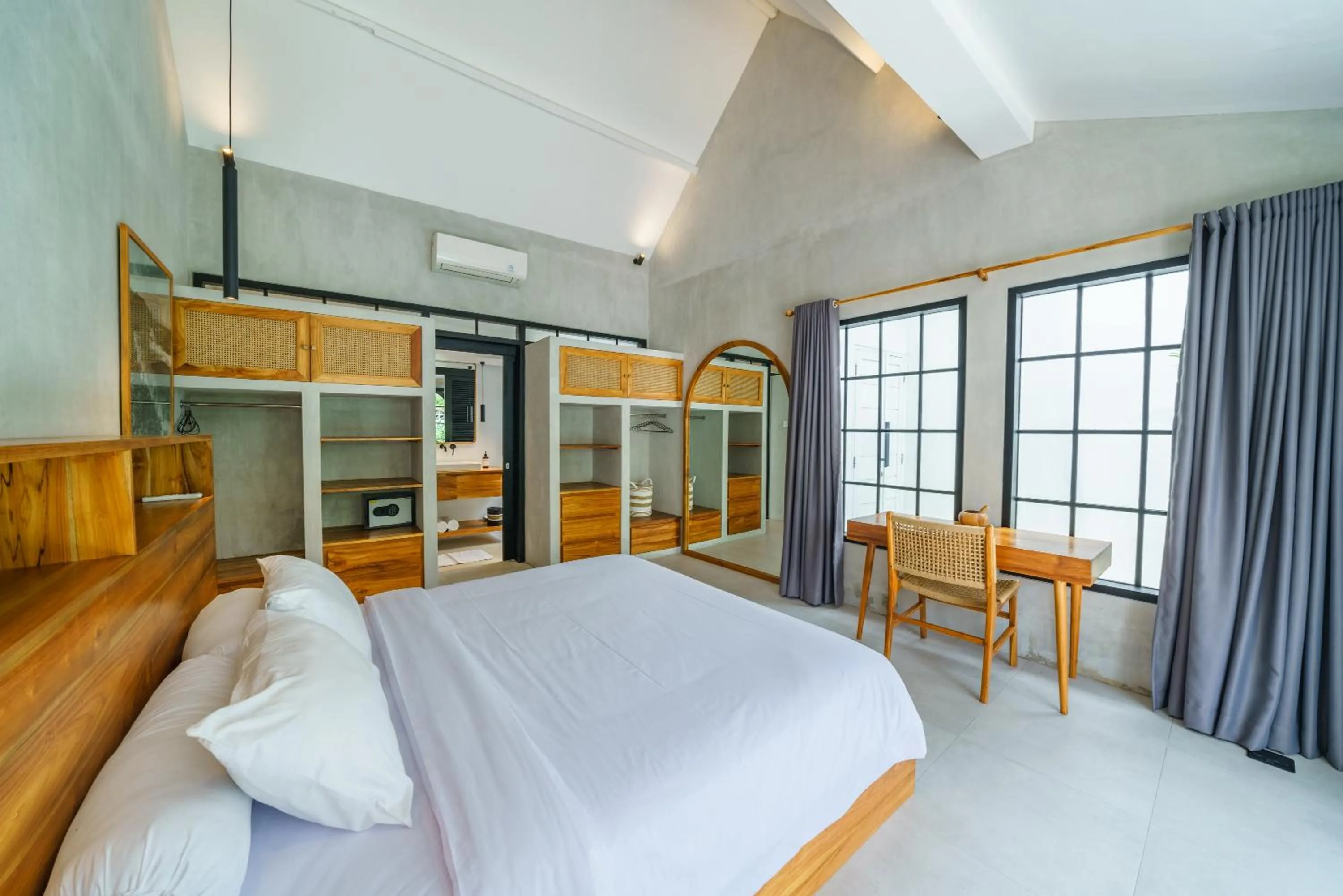 Bed in Villa Mellow - Lovely 2 bdr villa close to the beach in Canggu !