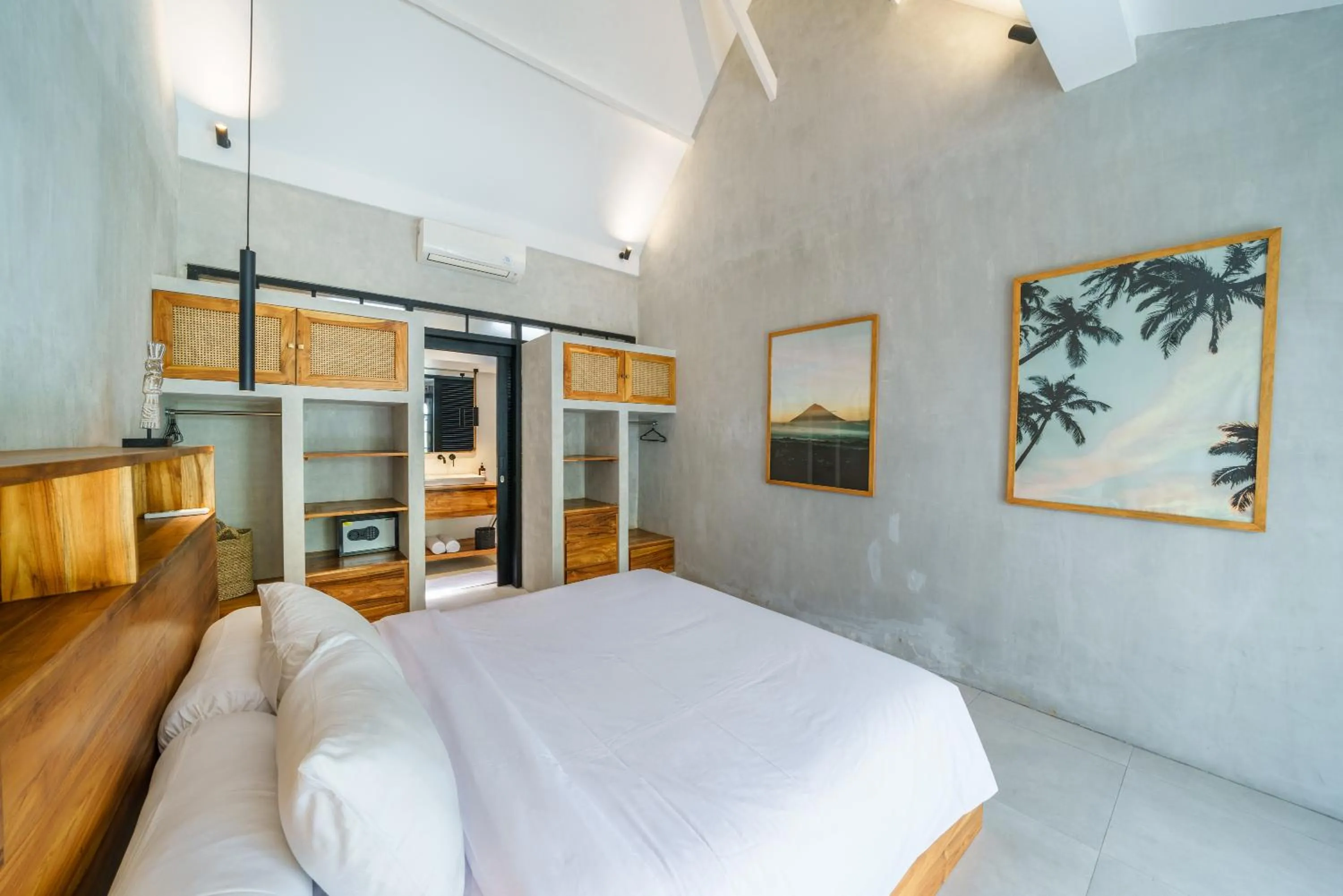 Bed in Villa Mellow - Lovely 2 bdr villa close to the beach in Canggu !