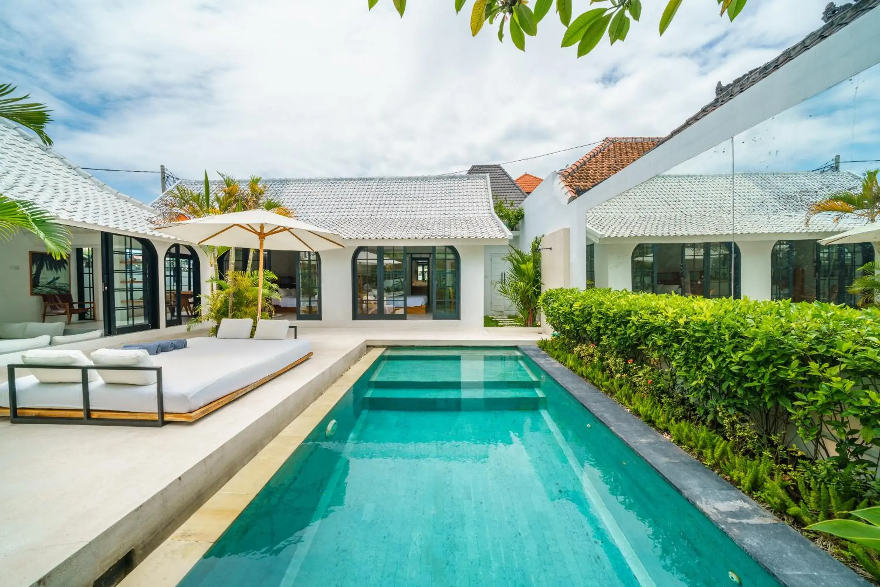 Villa Mellow - Lovely 2 bdr villa close to the beach in Canggu ! Villa Mellow - Lovely 2 bdr villa close to the beach in Canggu !