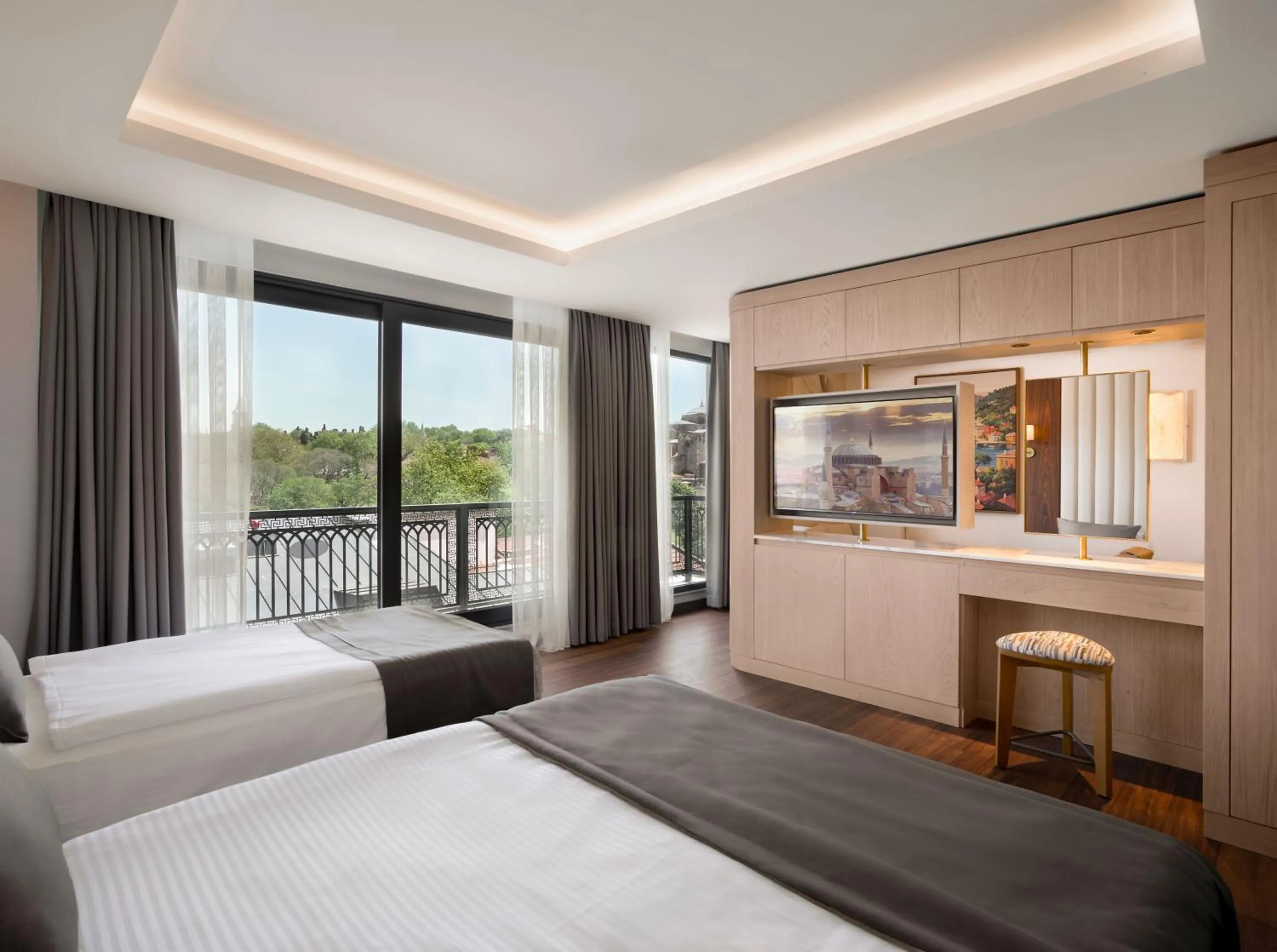 Bed in Shining Star Hotel