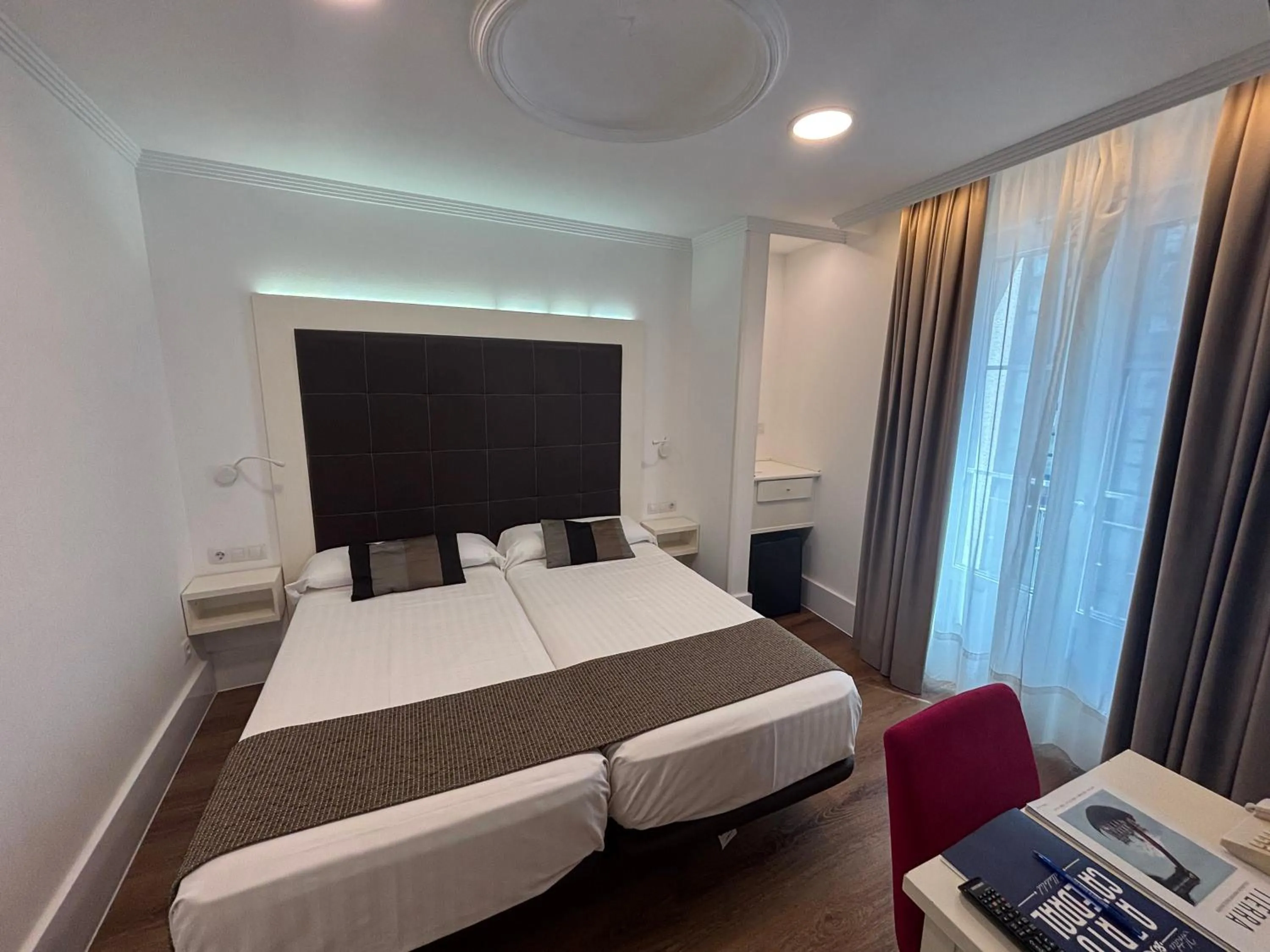 Bathroom, Bed in Hotel Boutique Catedral