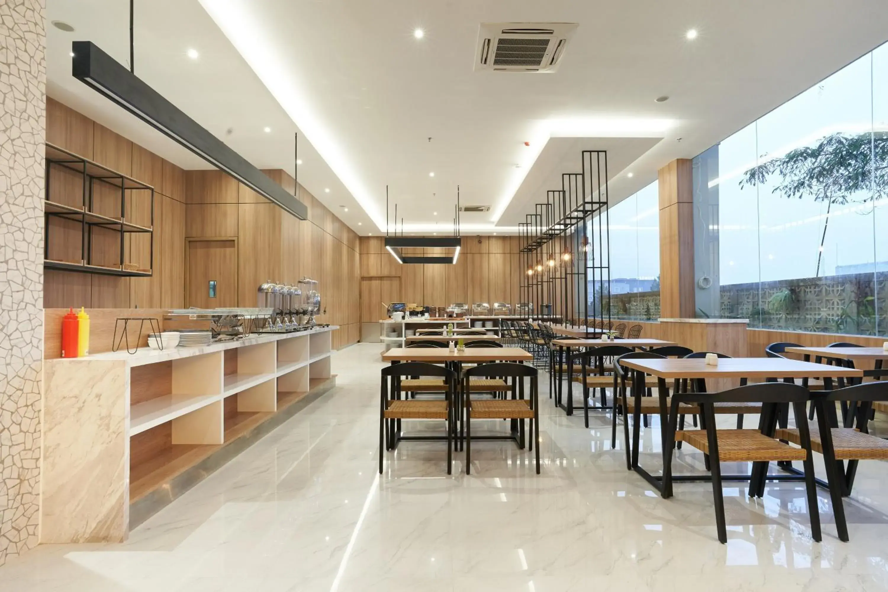 Restaurant/places to eat in Cordela Suites Tasikmalaya Restaurant/places to eat in Cordela Suites Tasikmalaya