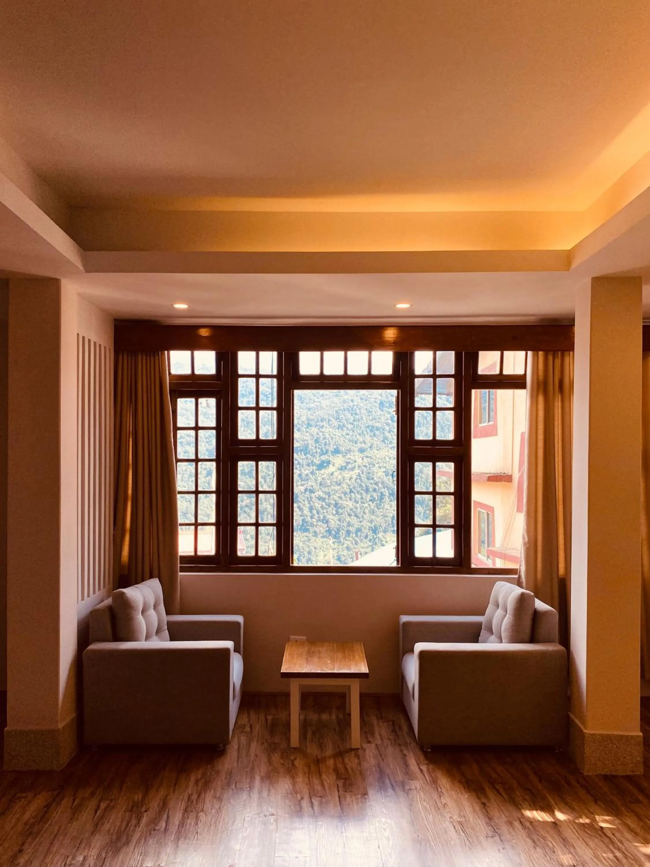 Seating area, Bed in THE APARTMENT