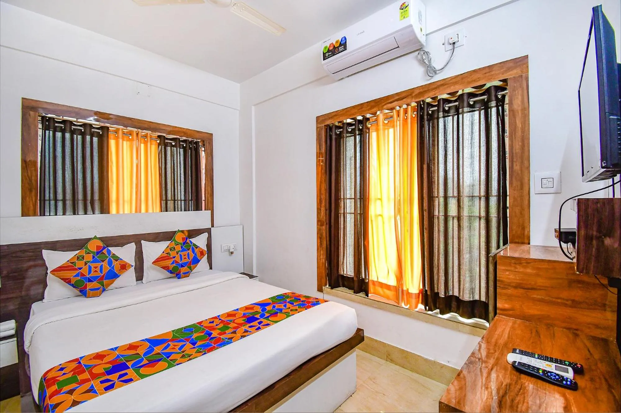 Bed in Super Hotel O Ruby Near Acropolis Mall