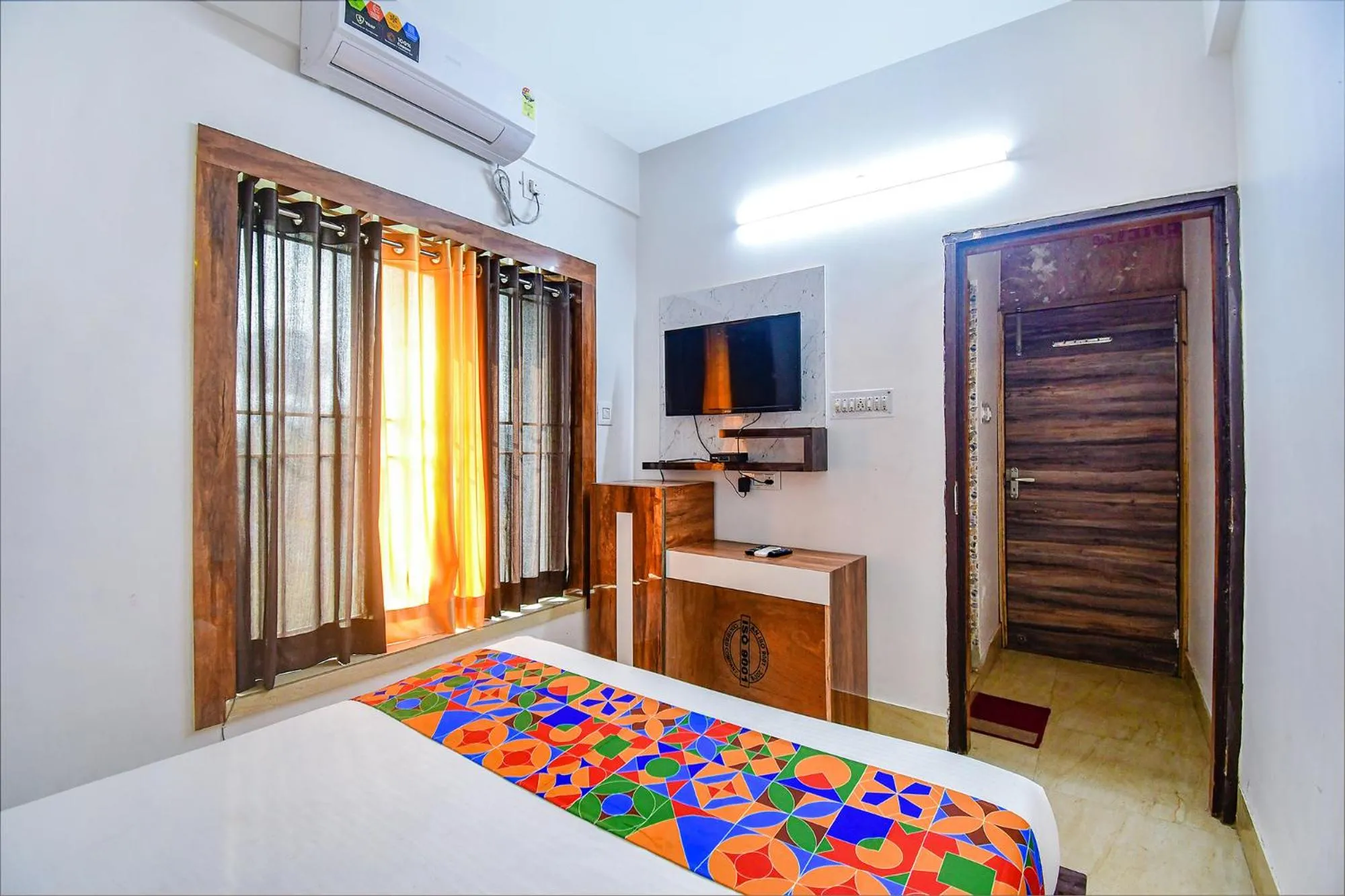 Bed in Super Hotel O Ruby Near Acropolis Mall