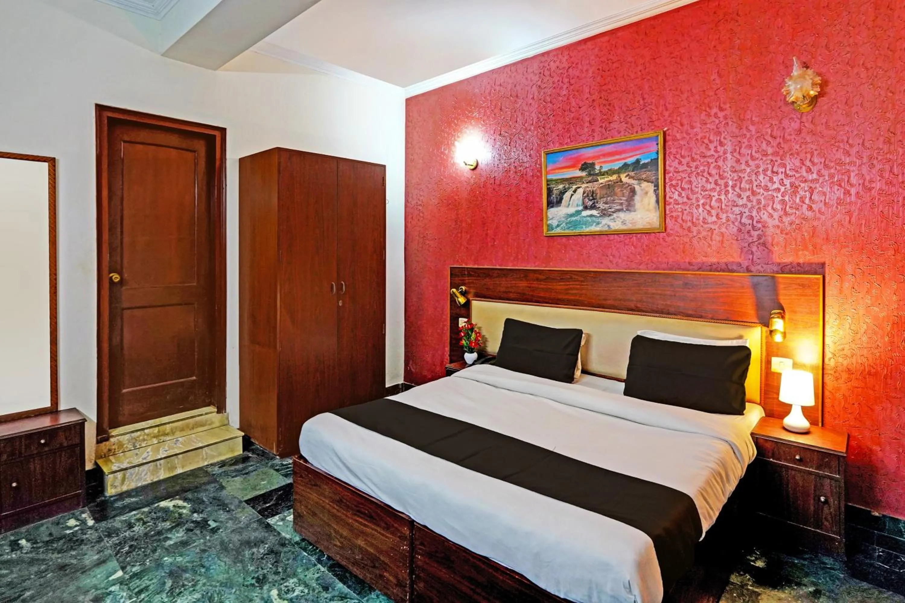 Hotel O Primero Near Aravali Biodiversity Park