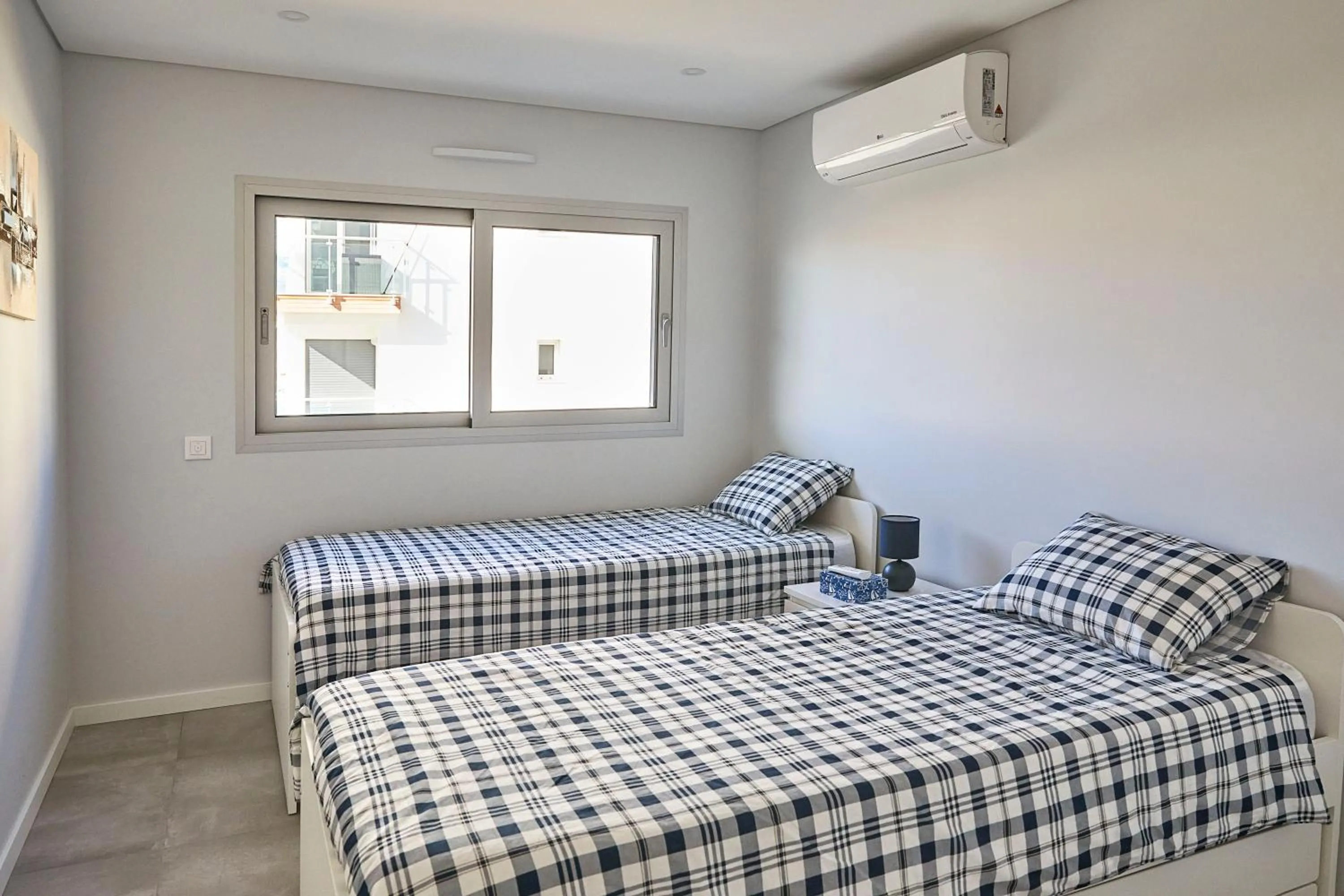 Bed in Nice apartment near the beach - Monte Gordo