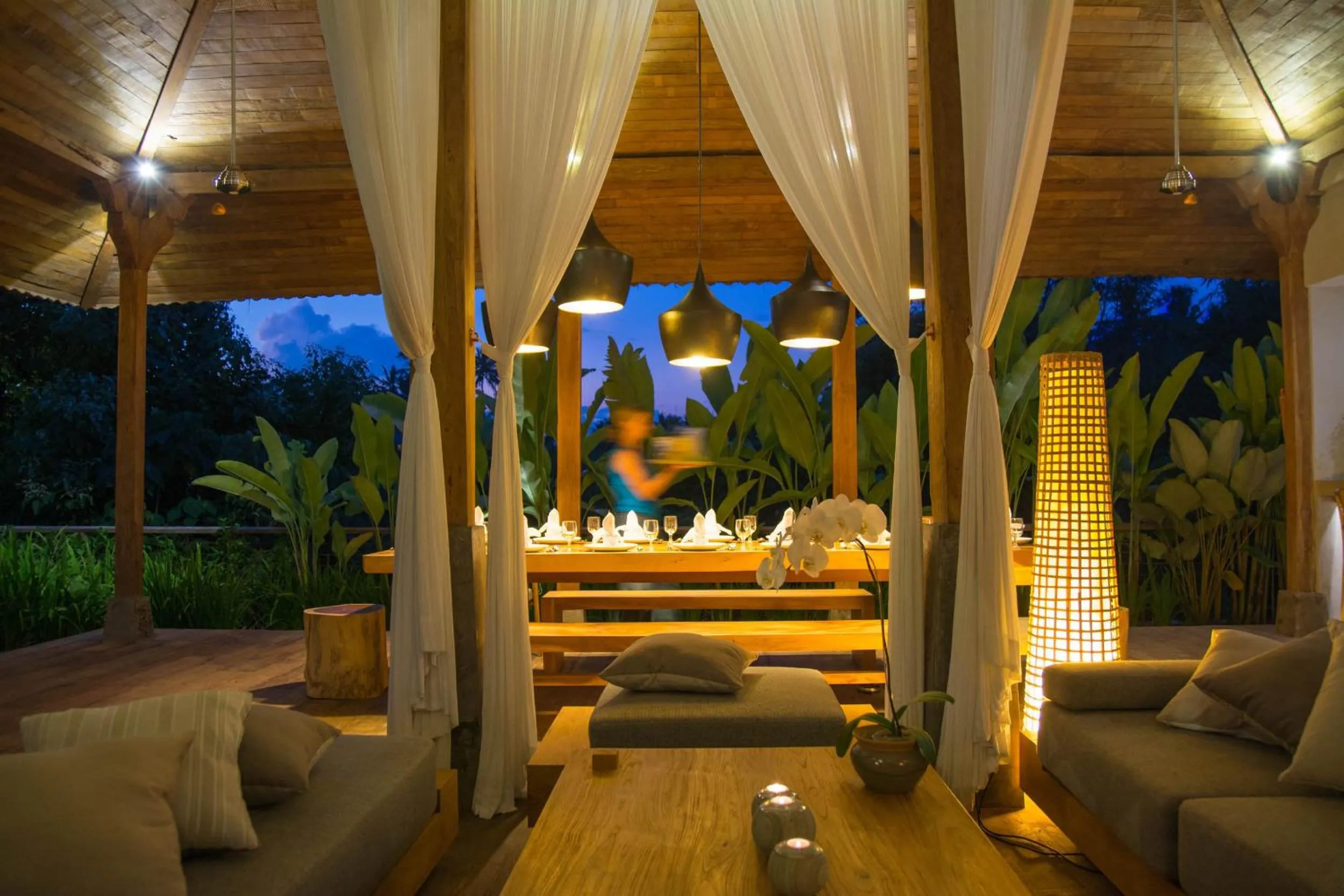 Restaurant/places to eat in Villa Lumia Bali