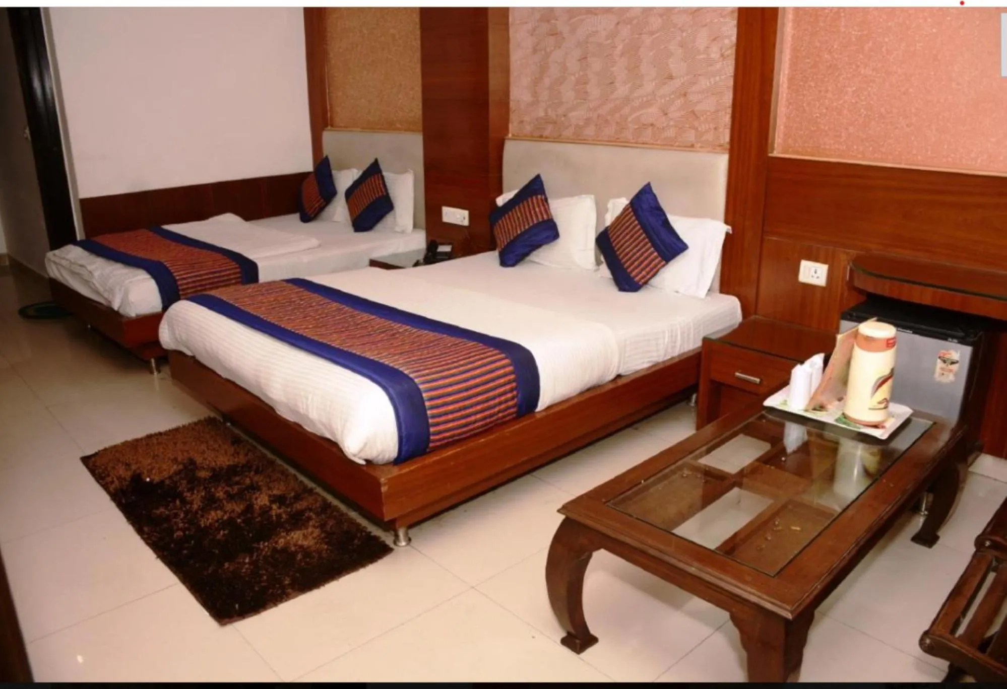 Bedroom in Hotel Delhi Heart at New Delhi Railway Station