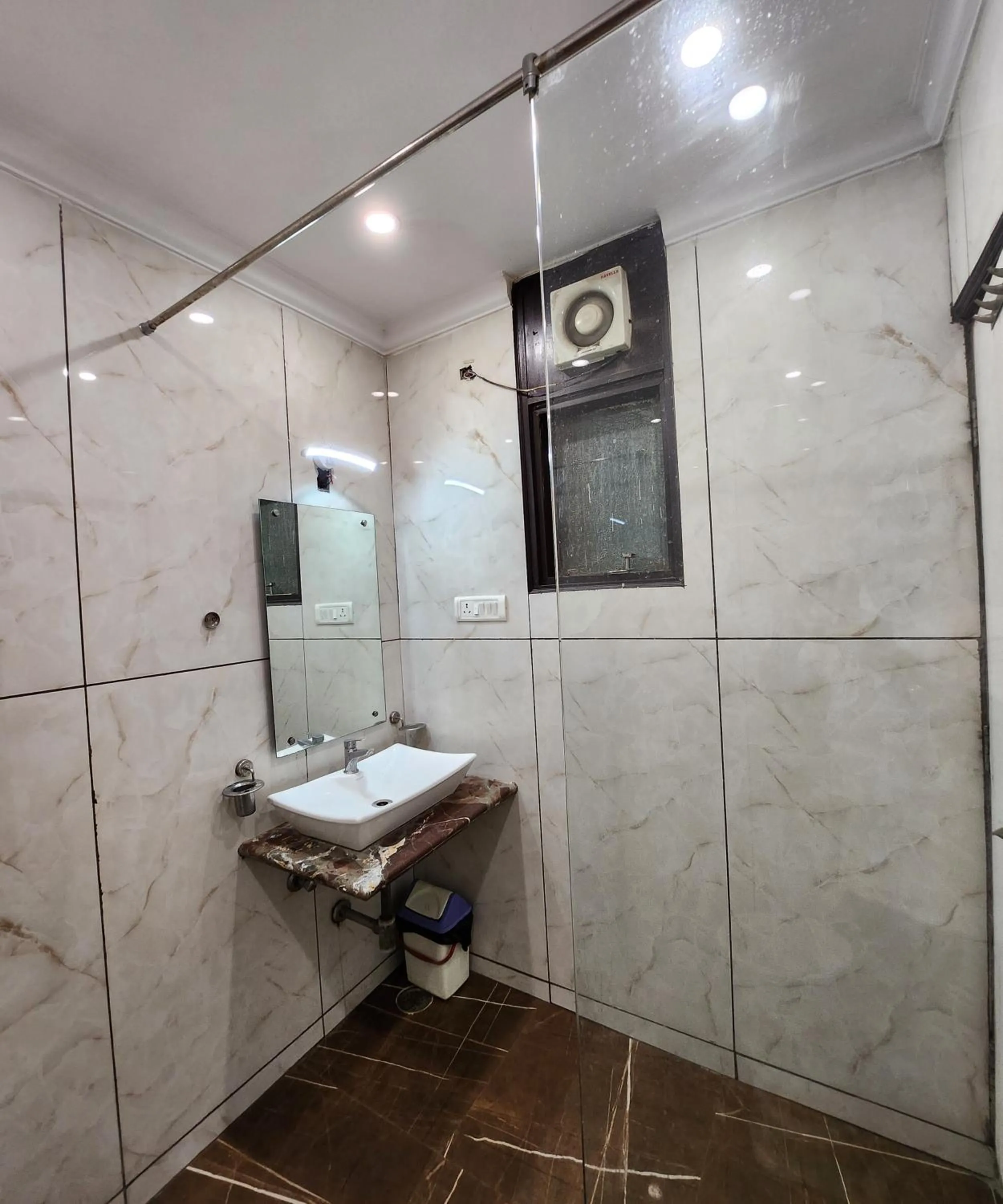 Bathroom in Hotel Delhi Heart at New Delhi Railway Station