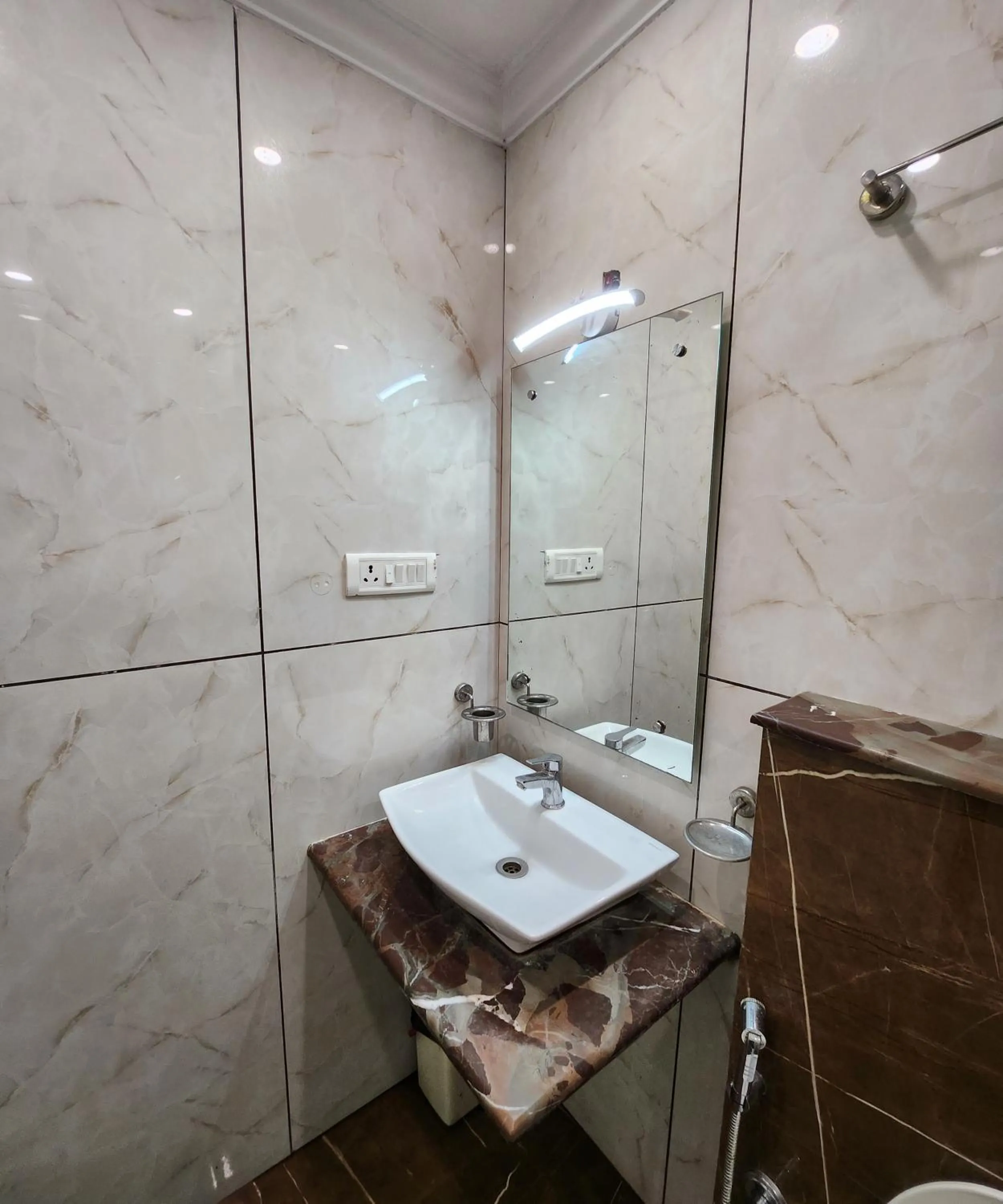 Bathroom in Hotel Delhi Heart at New Delhi Railway Station