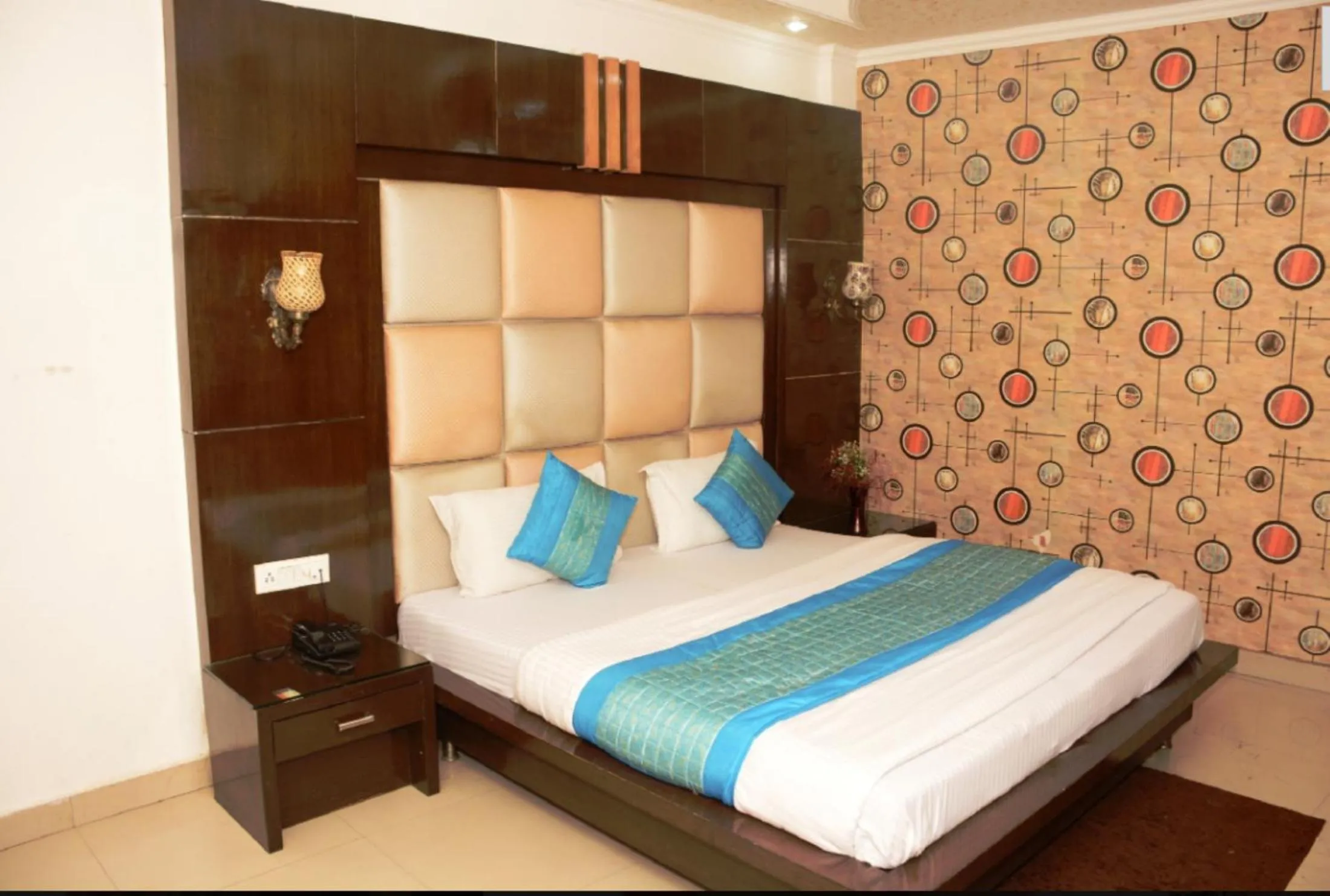 Bedroom in Hotel Delhi Heart at New Delhi Railway Station
