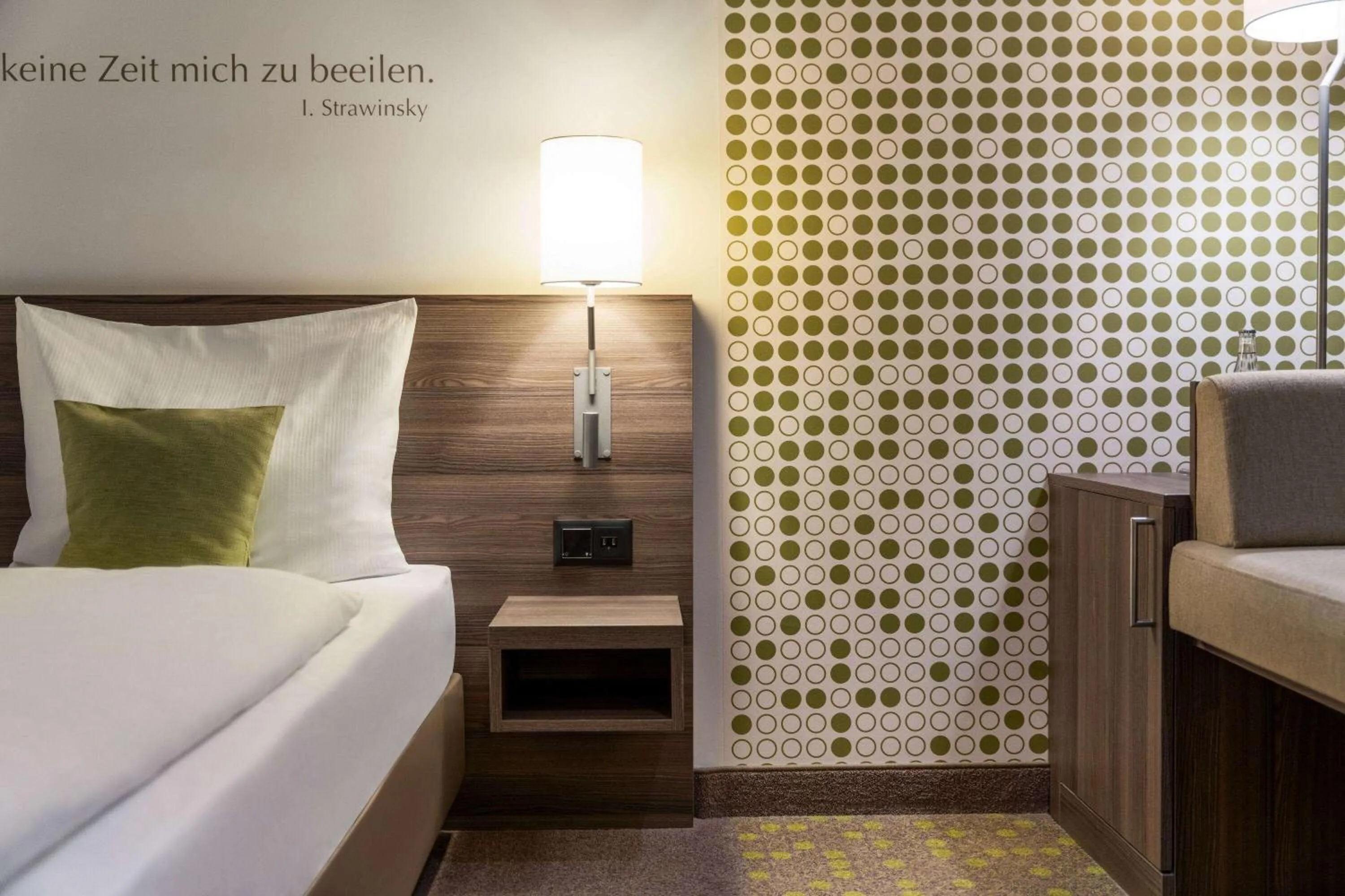 Photo of the whole room, Bed in Vienna House by Wyndham zur Bleiche Schaffhausen