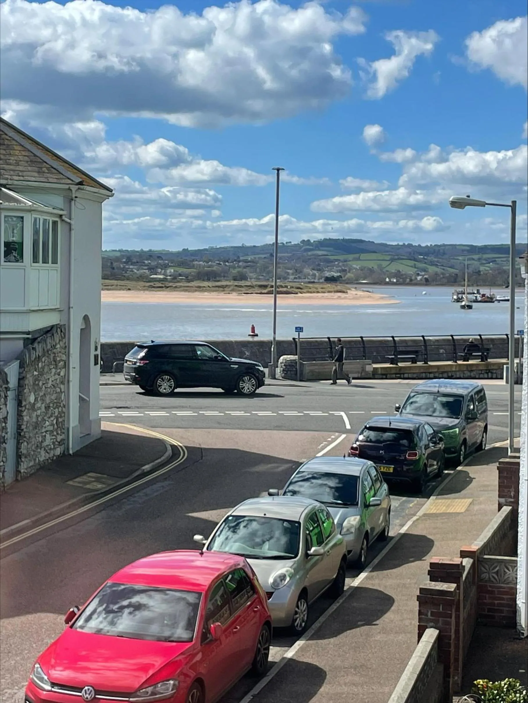Seaview Apartment with parking