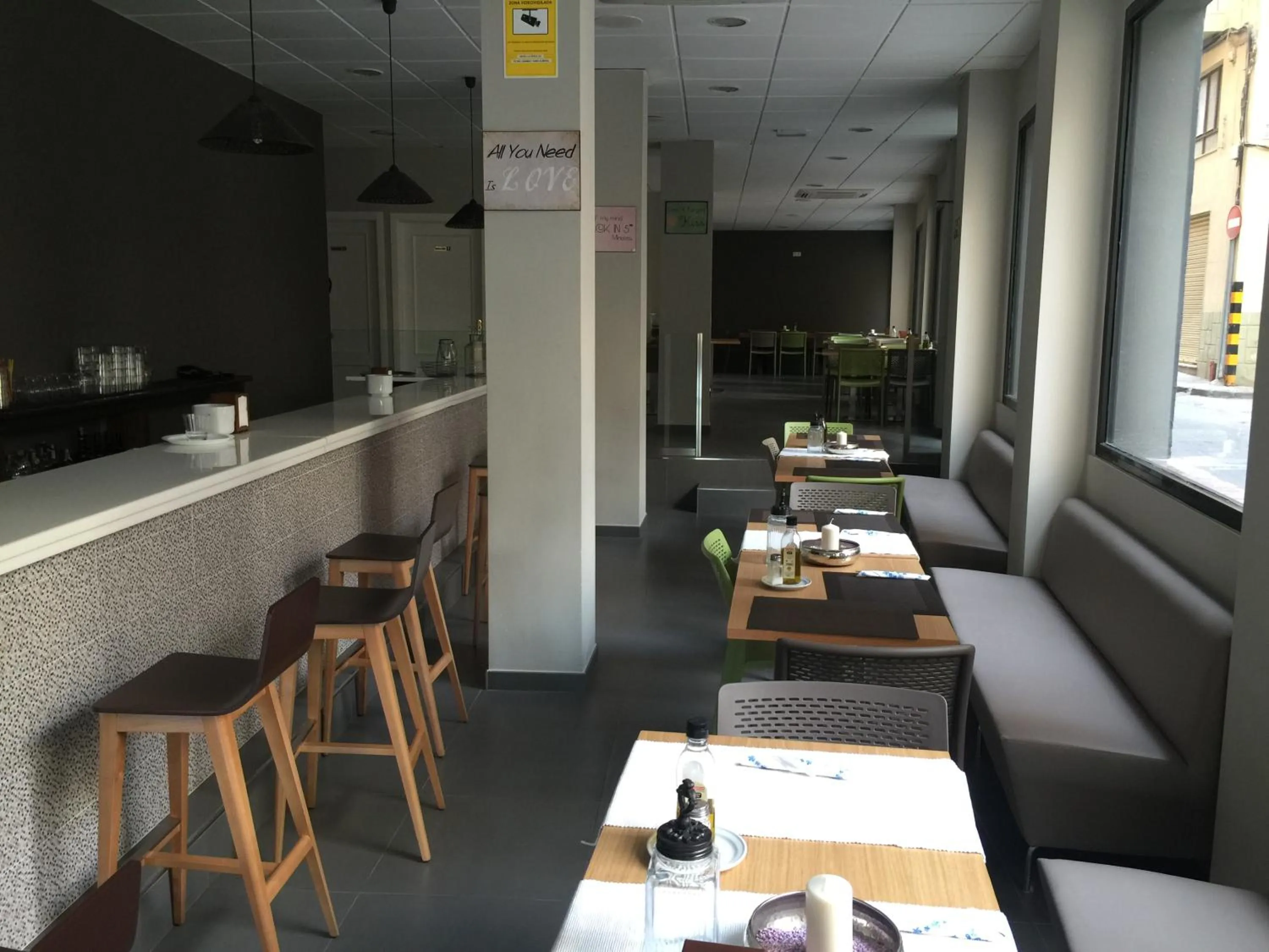 Restaurant/places to eat in La Perla