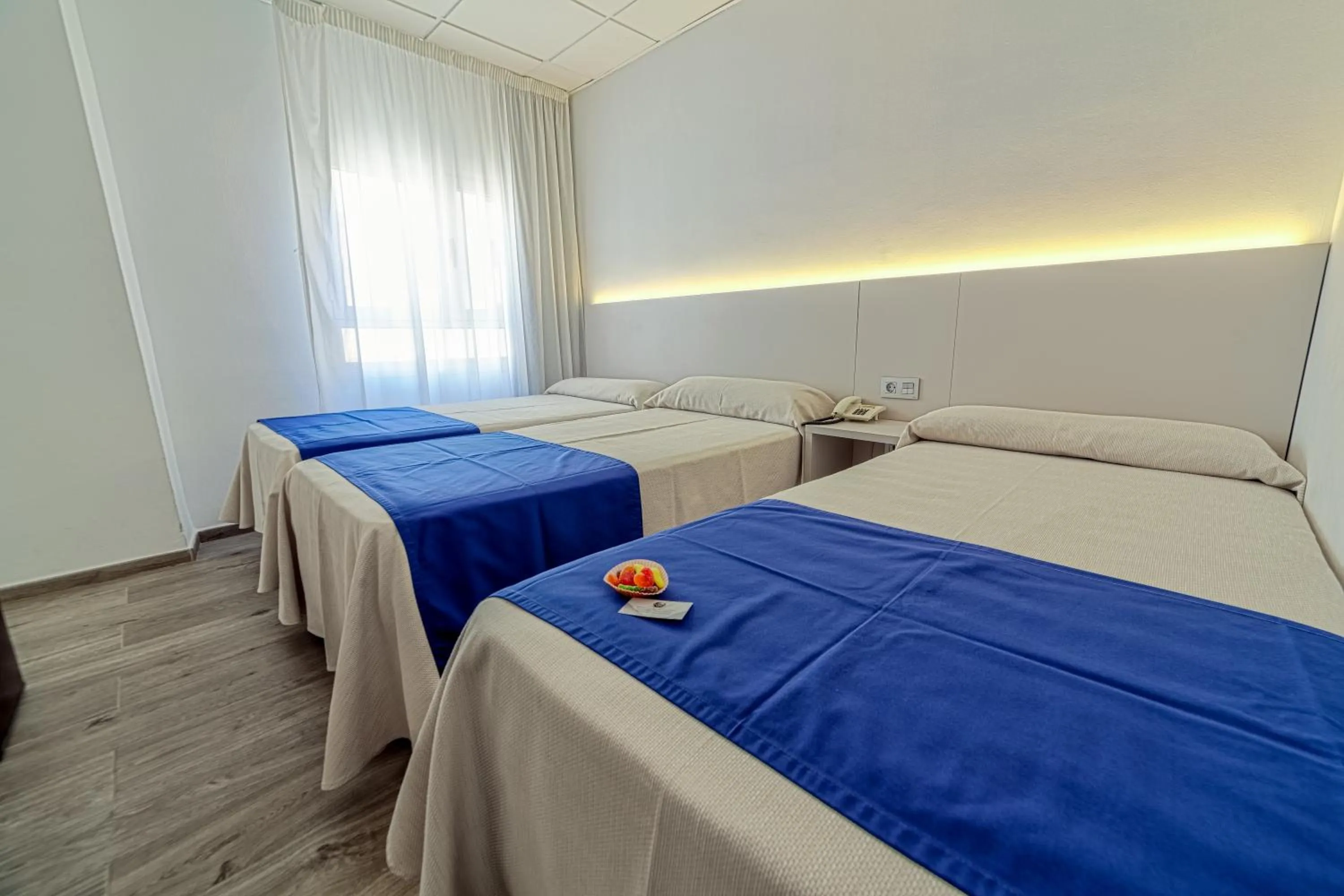 Photo of the whole room, Bed in La Perla