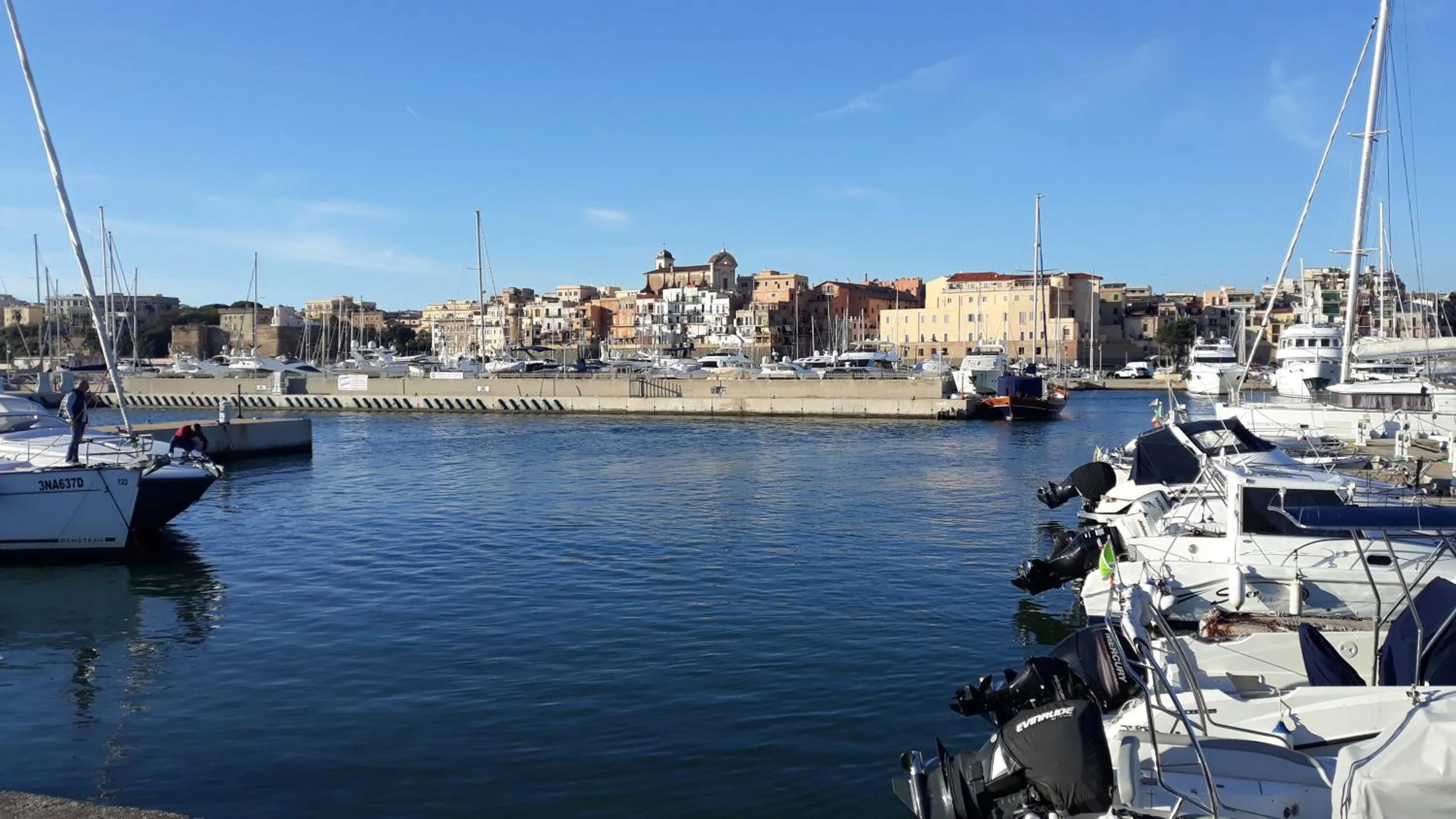 Nearby landmark in Spazioso appartamento sul lungomare di Nettuno