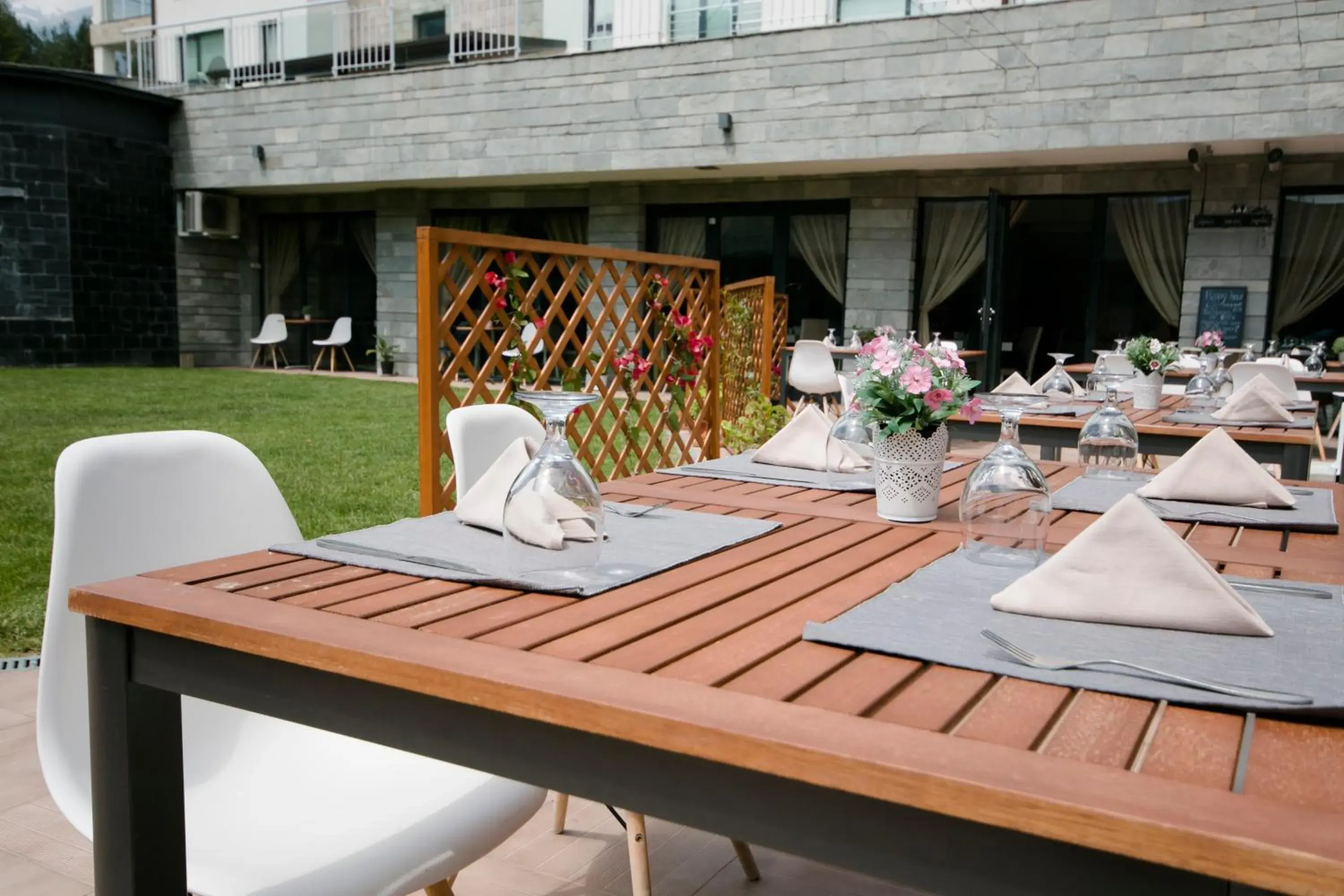 Restaurant/places to eat in Saint George Palace Deluxe Collection Restaurant/places to eat in Saint George Palace Deluxe Collection