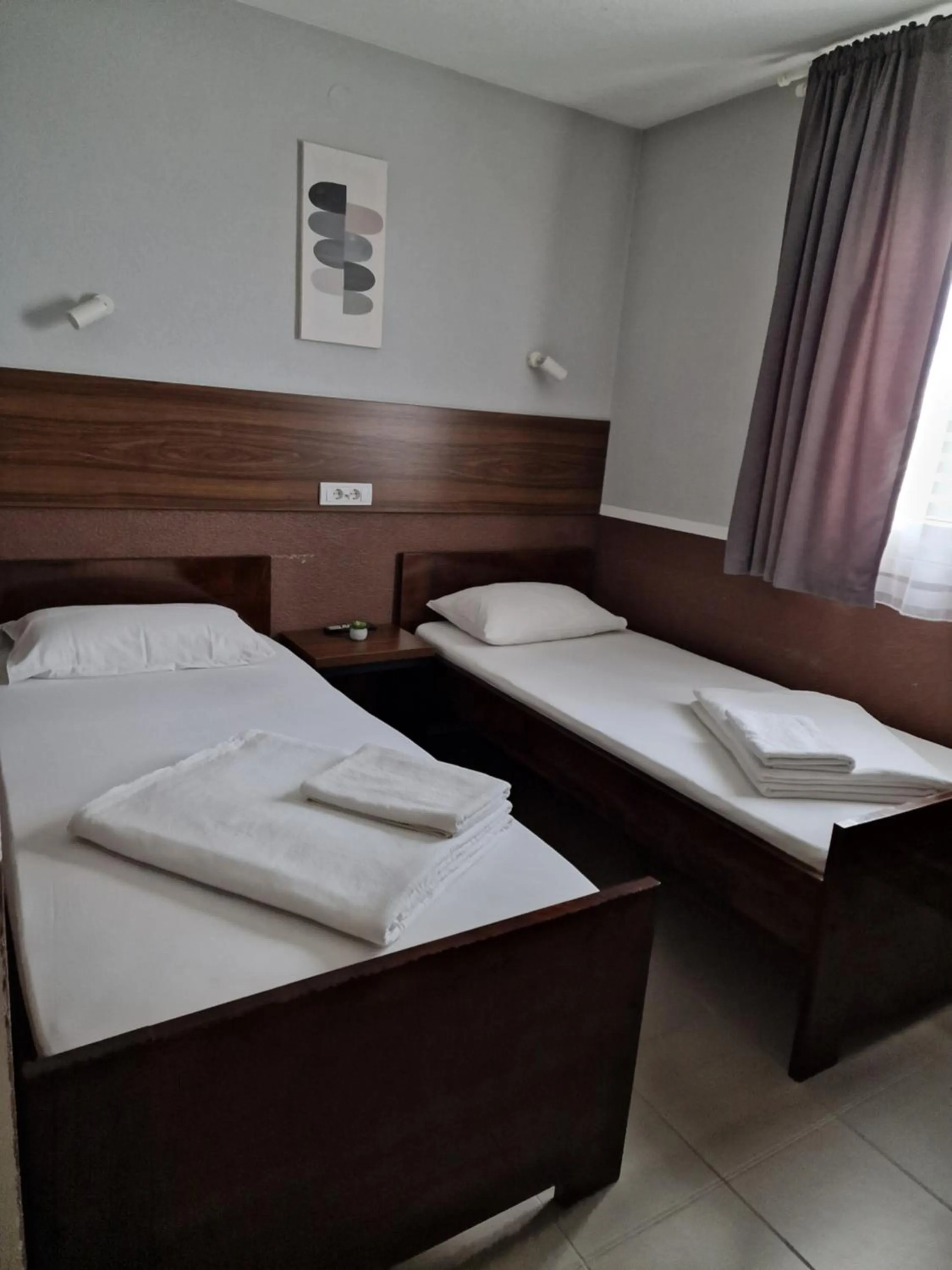 Bed in Hotel Djerdan