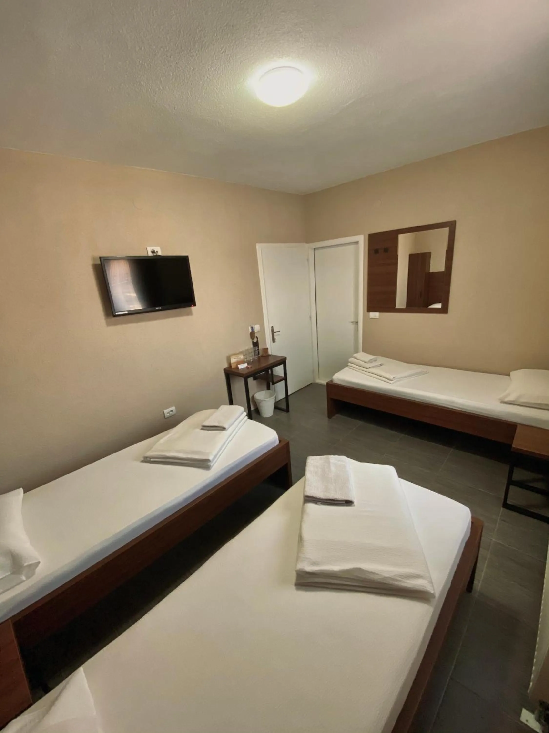 Bed in Hotel Djerdan