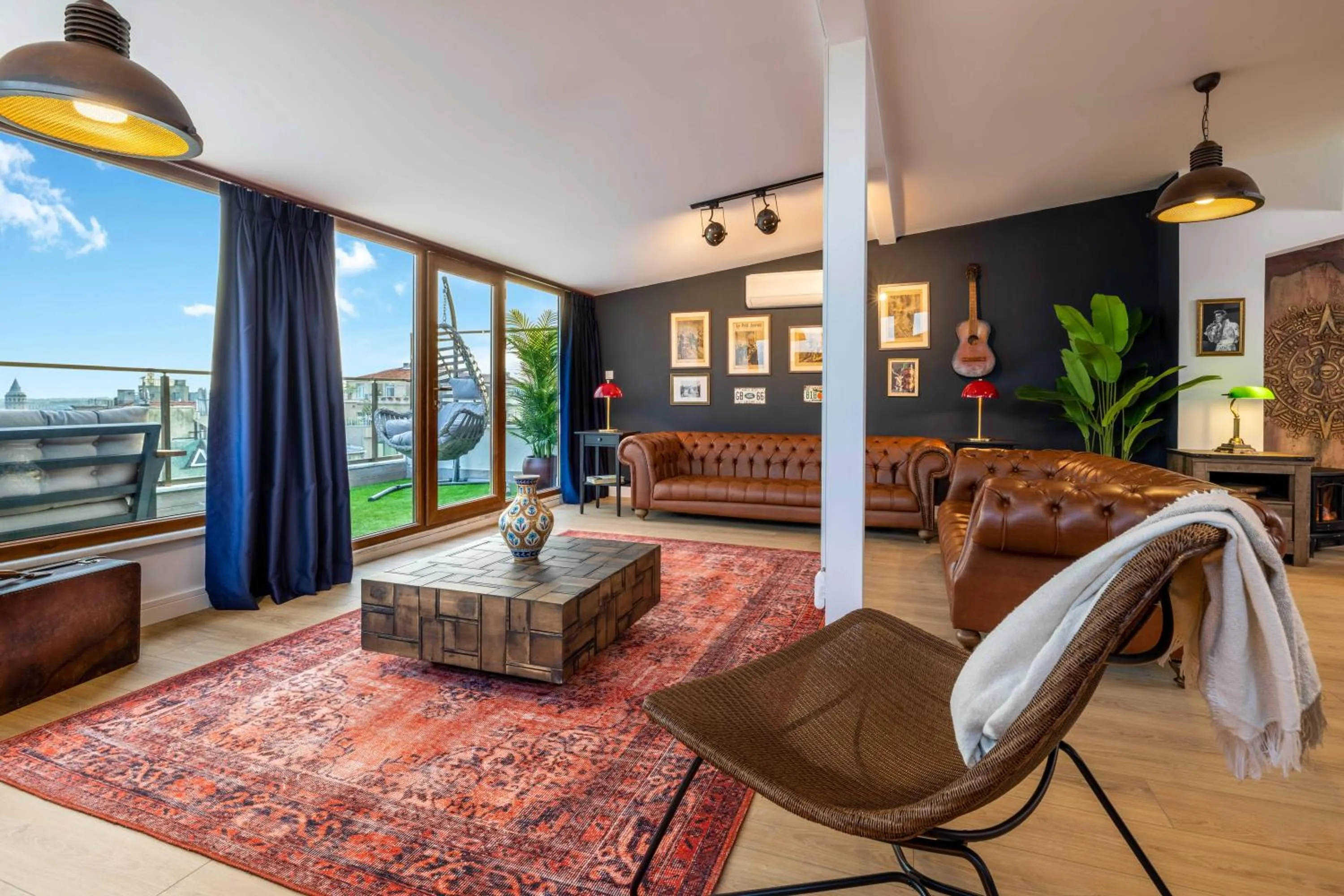 Living room in Monnas Suite