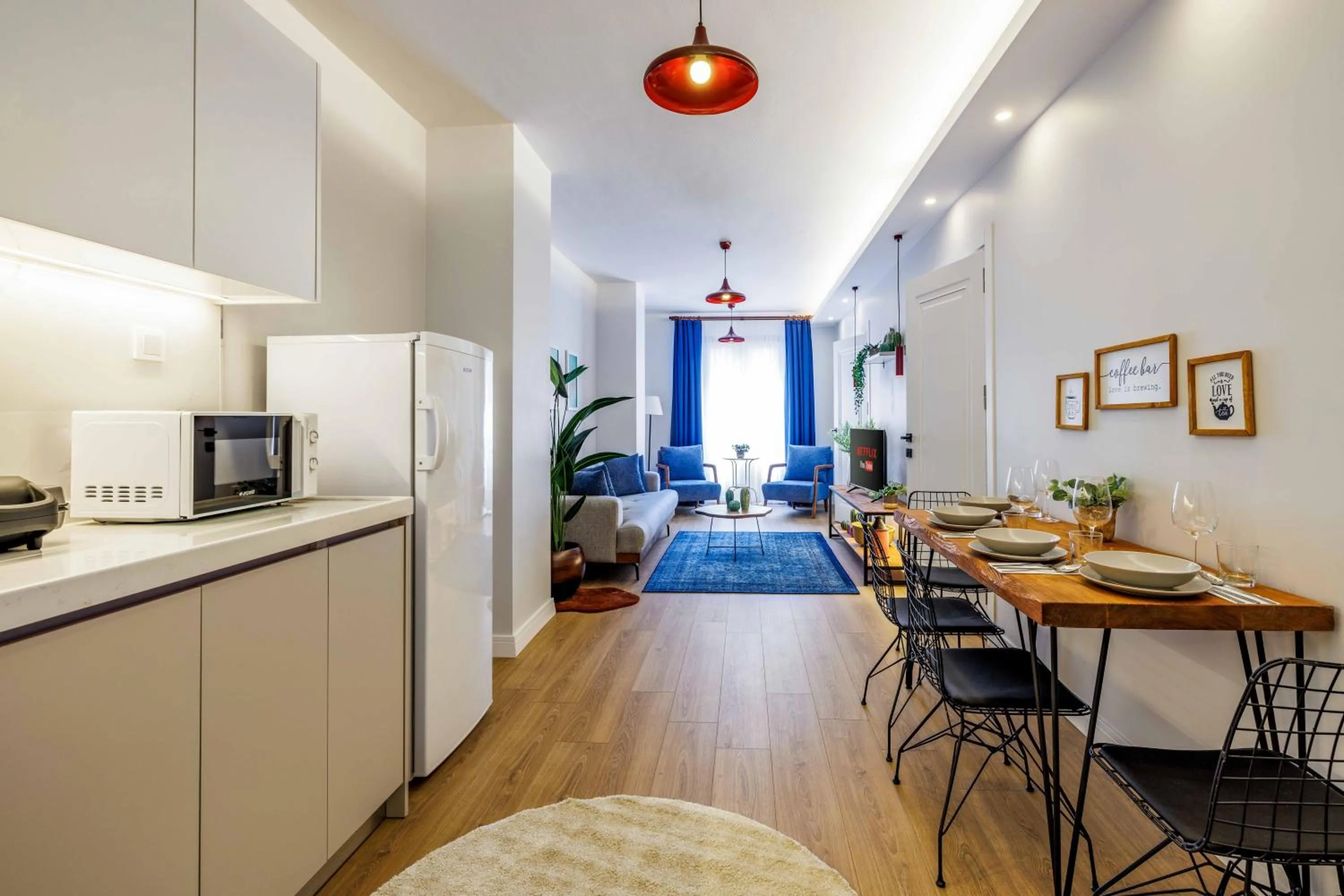 Kitchen or kitchenette in Monnas Suite