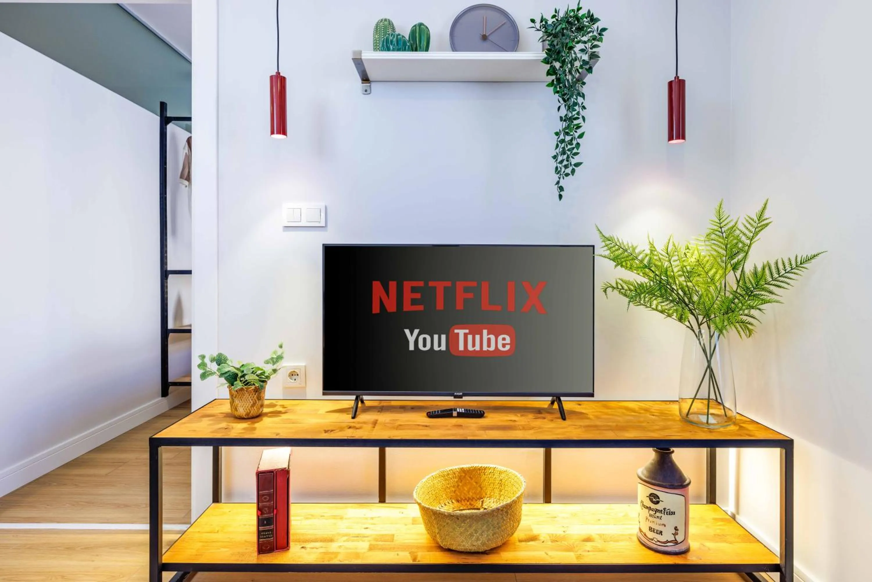 TV and multimedia in Monnas Suite