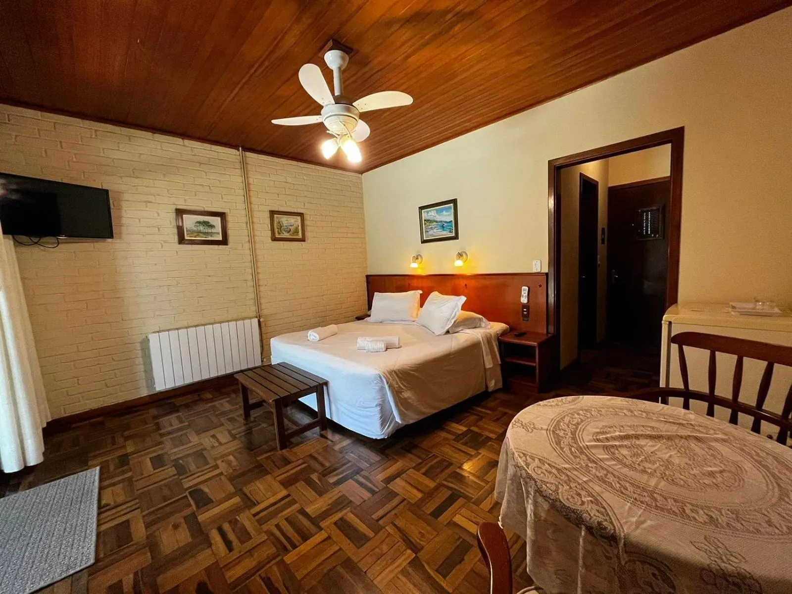 Bedroom, Bed in Natur Hotel - 700m da Rua Coberta