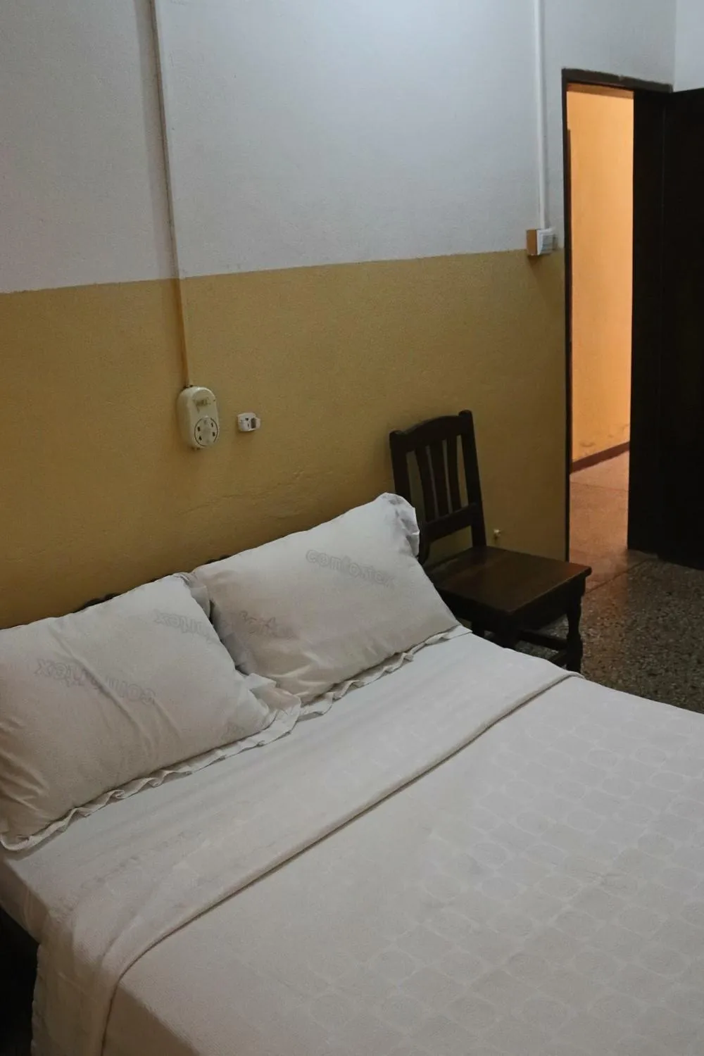 Bed in Hotel Aurore Lomé