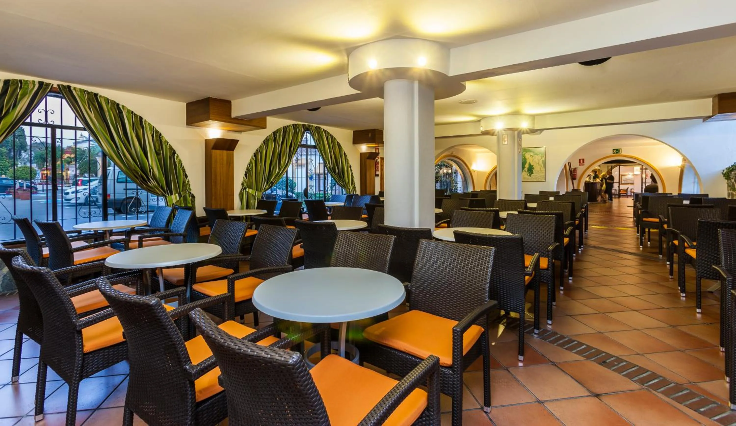 Restaurant/places to eat in Globales Cortijo Blanco