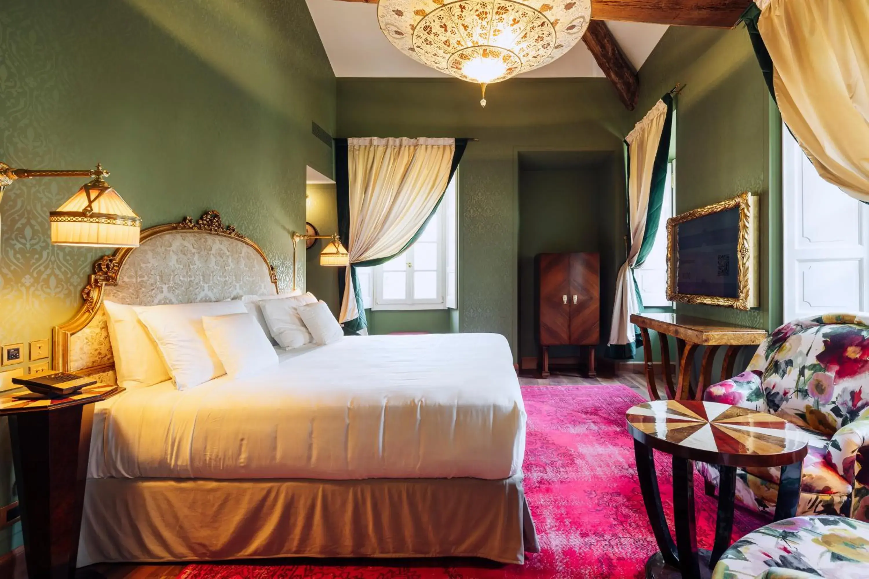 Deluxe Double or Twin Room in Passalacqua Deluxe Double or Twin Room in Passalacqua