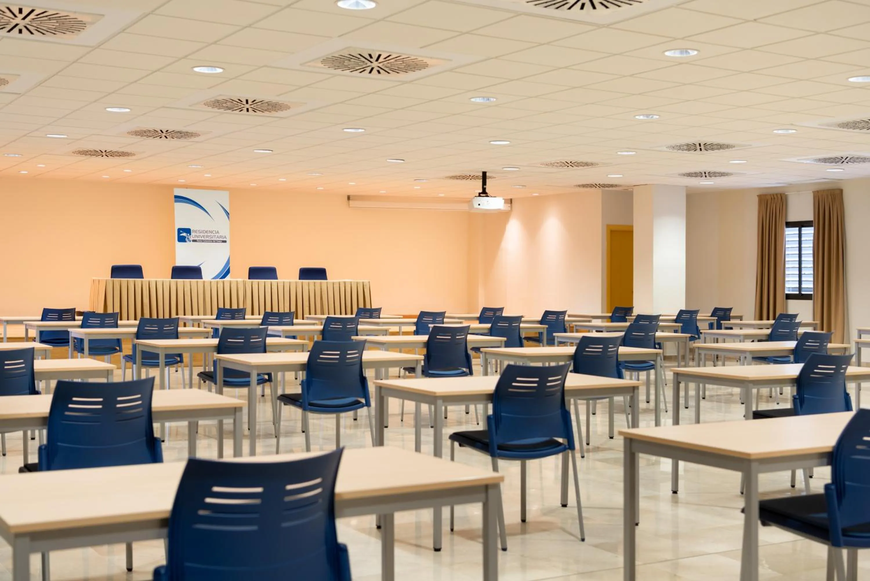 Micampus Estanislao del Campo, Student Residence