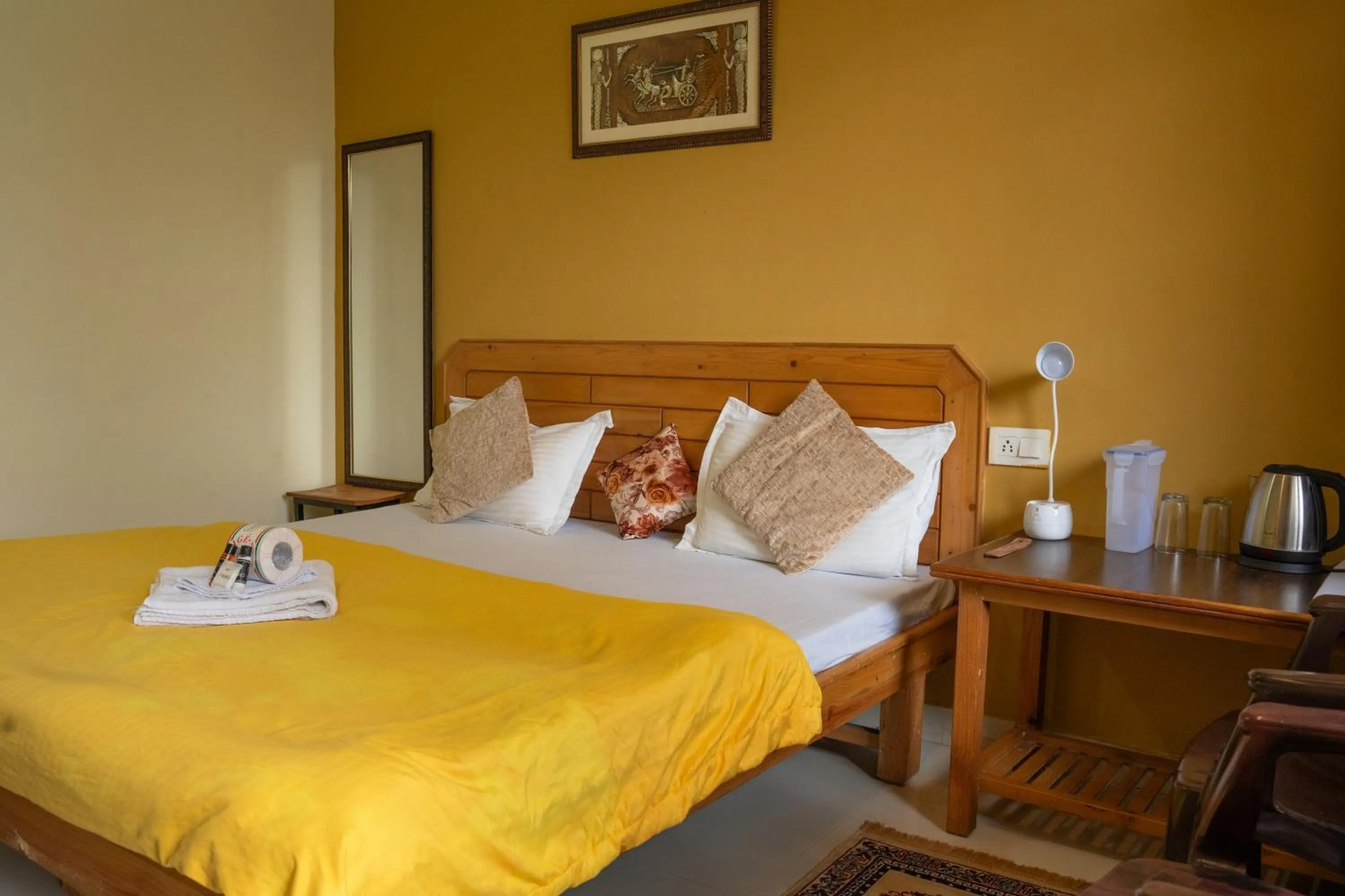 Bed in The Unmad - Dharamkot