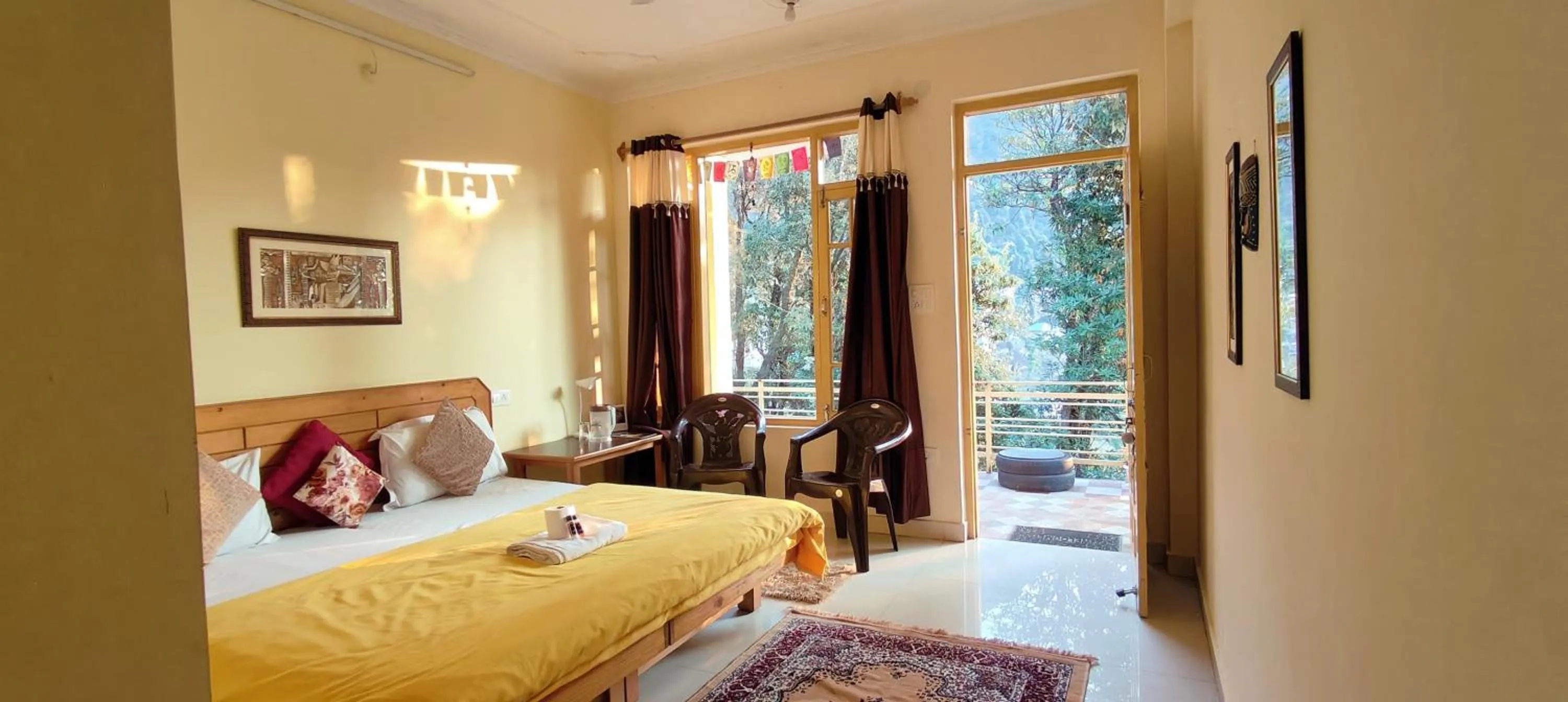 Bed in The Unmad - Dharamkot