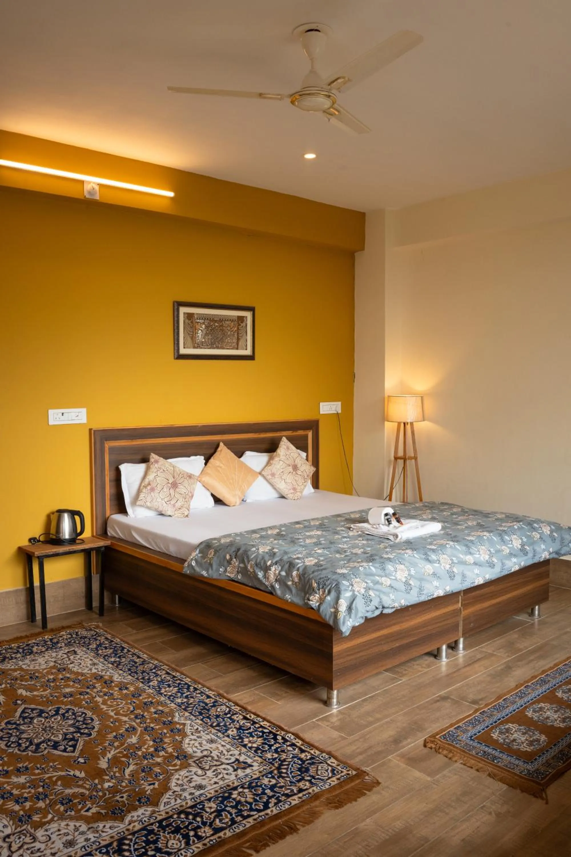 Photo of the whole room, Bed in The Unmad - Dharamkot