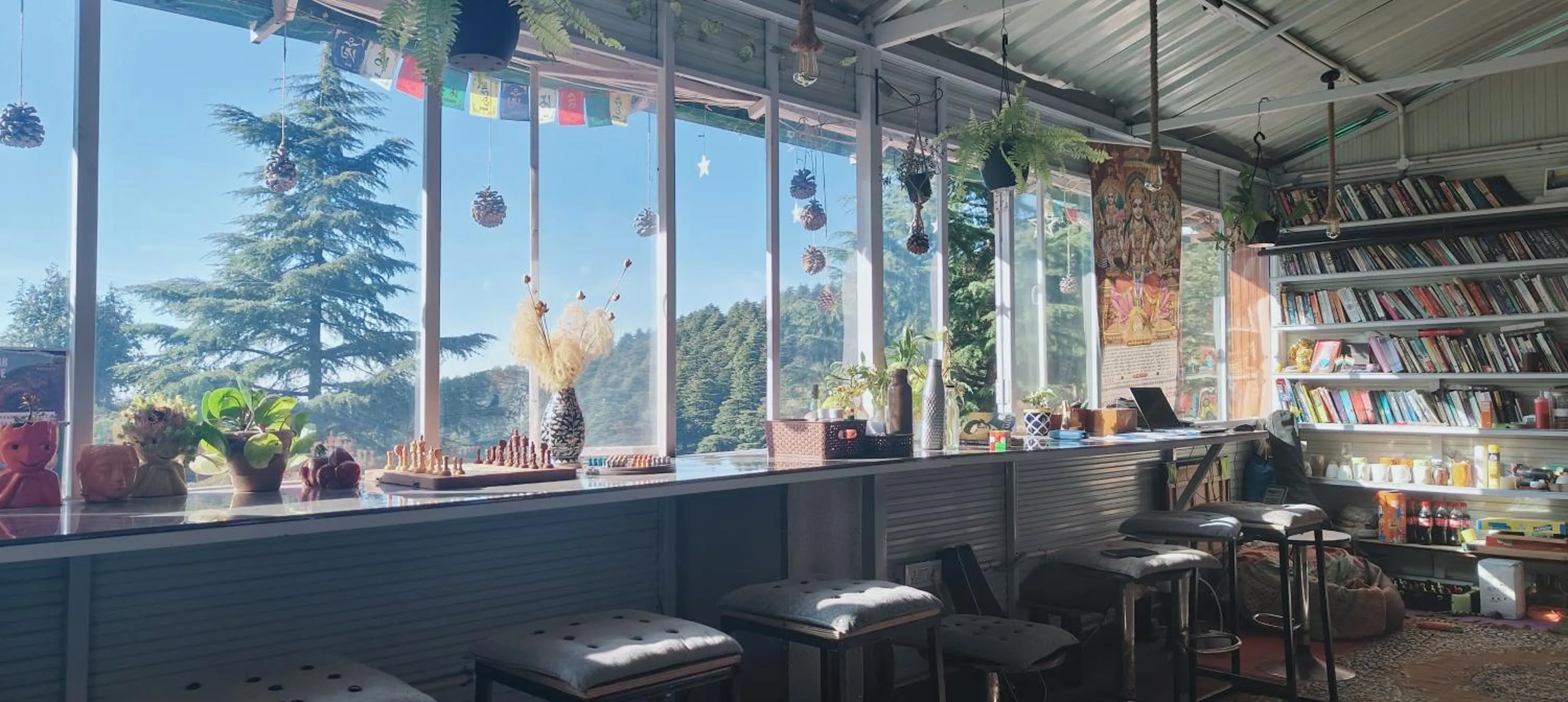 Restaurant/places to eat in The Unmad - Dharamkot