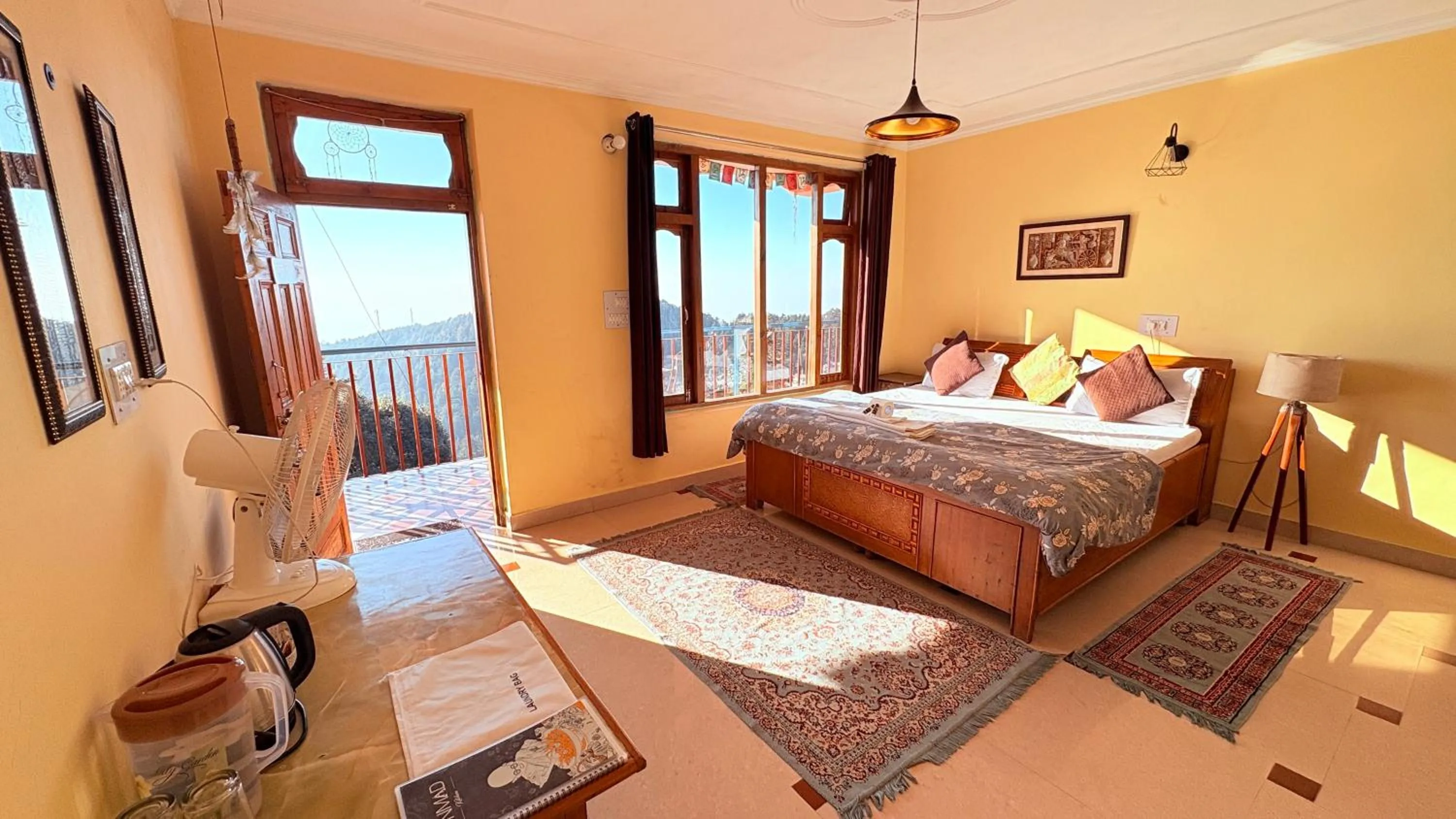 Bed in The Unmad - Dharamkot