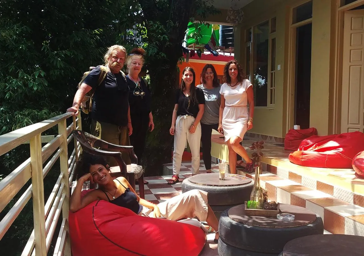 People in The Unmad - Dharamkot