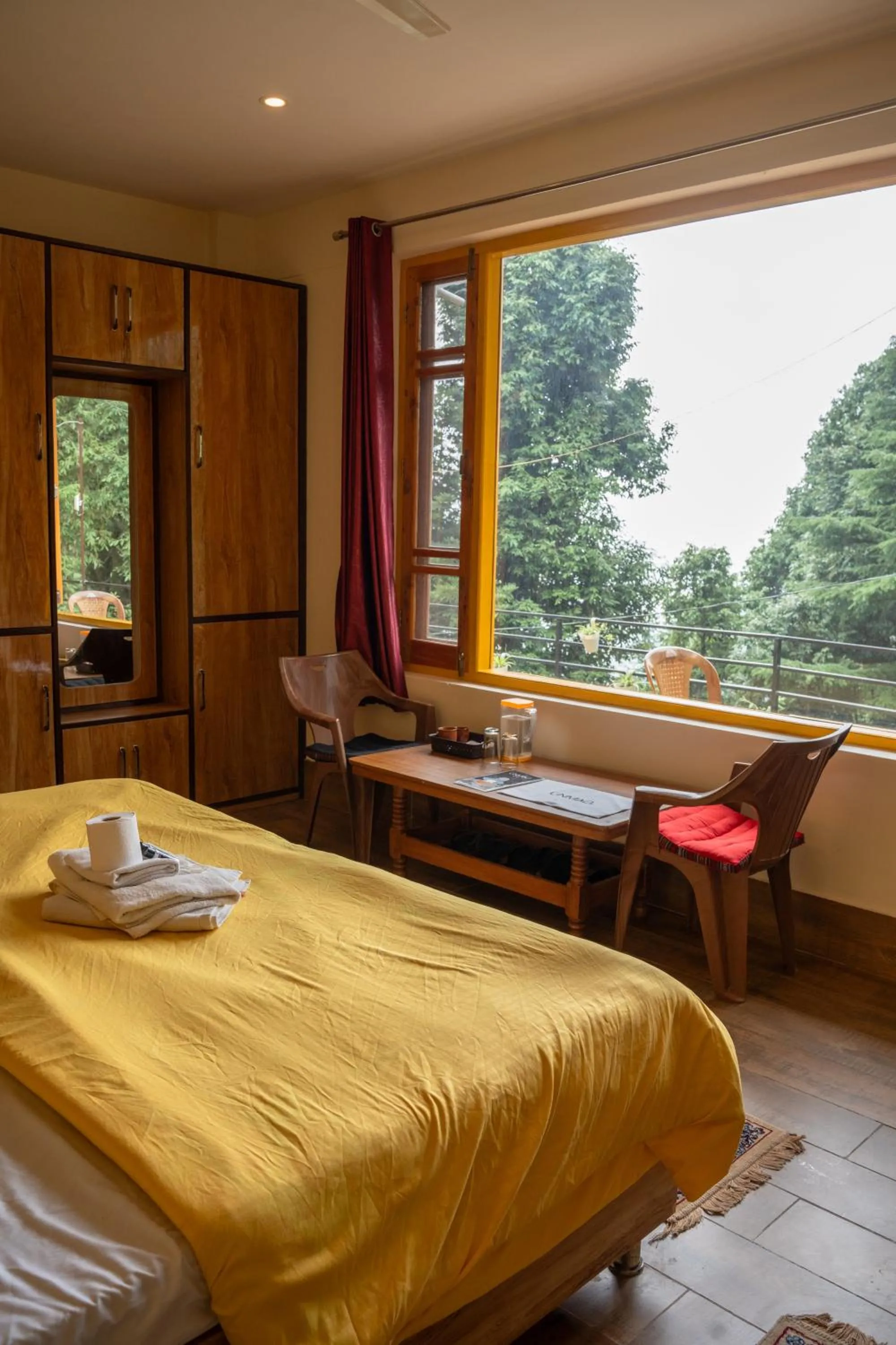 Photo of the whole room in The Unmad - Dharamkot