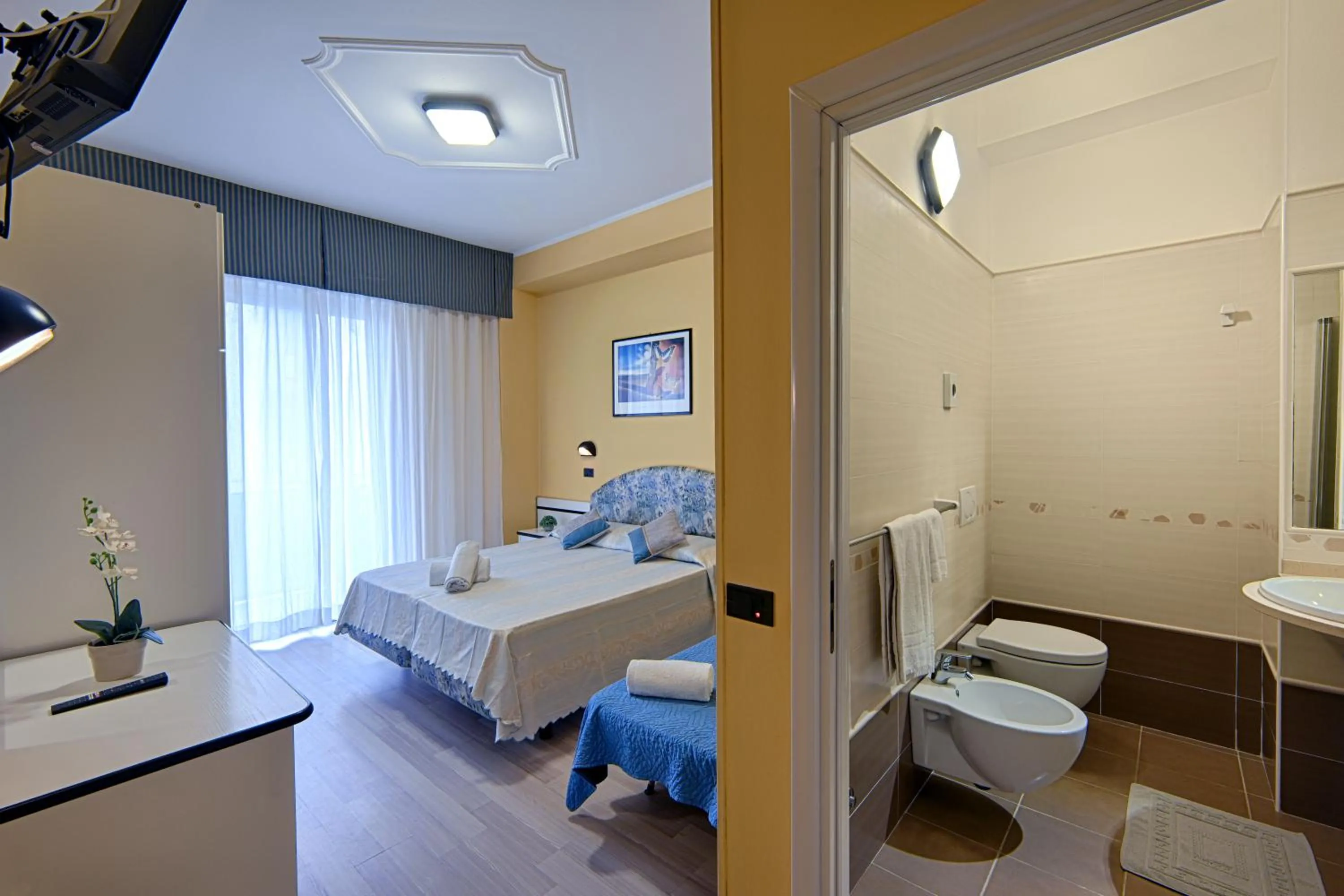Bed in Hotel Madison