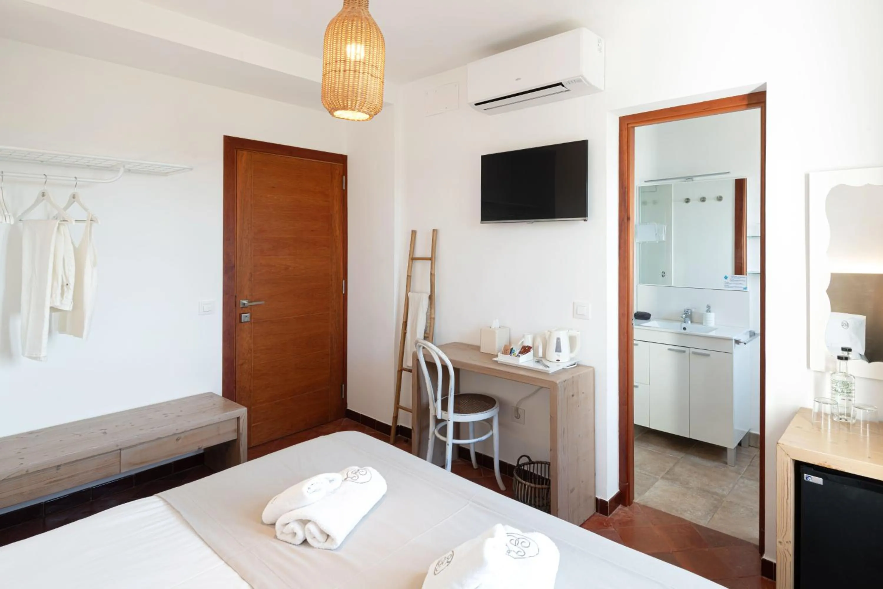 Bedroom, Bed in Agroturismo Son Juaneda